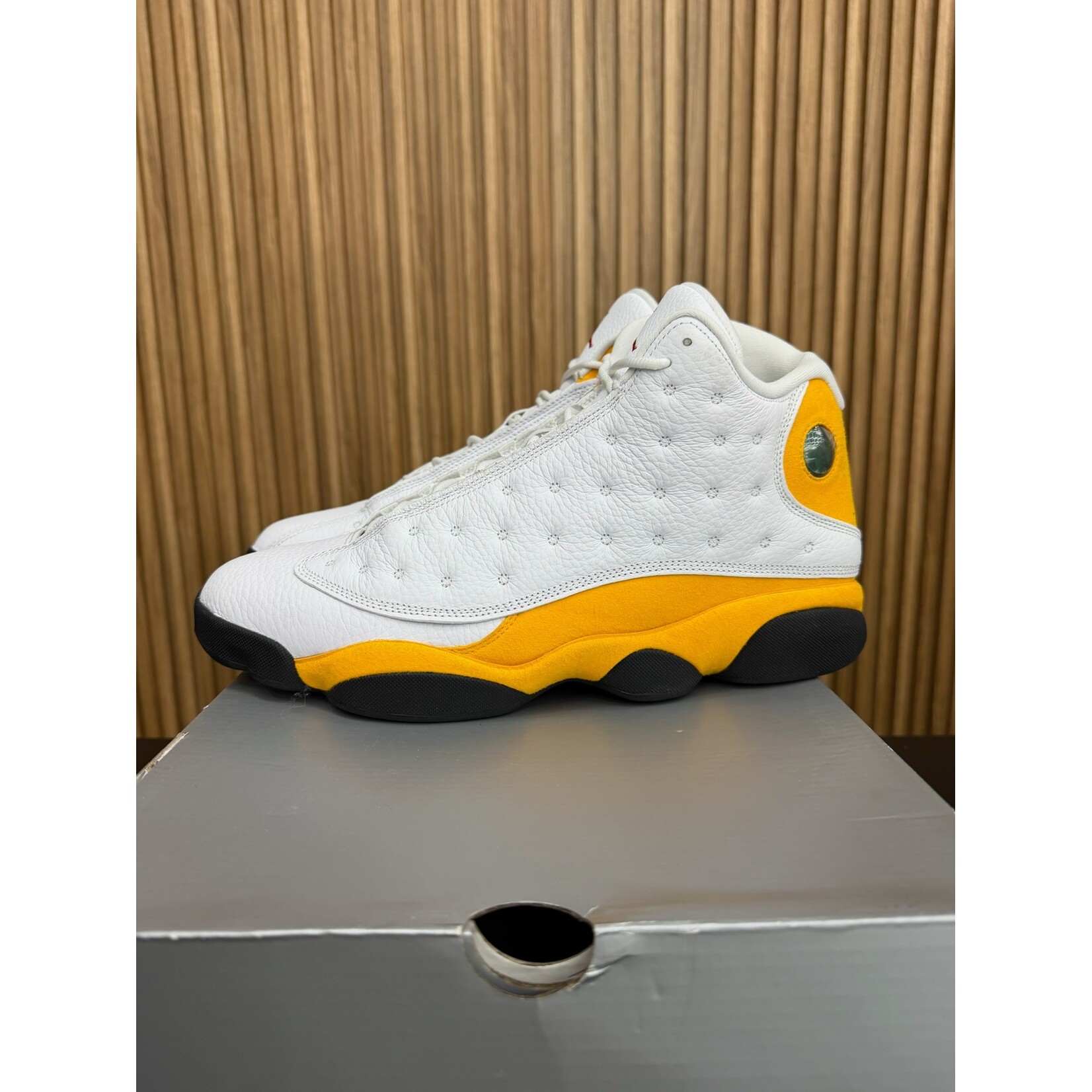 Jordan Jordan 13 Retro Del Sol Size 13, PREOWNED