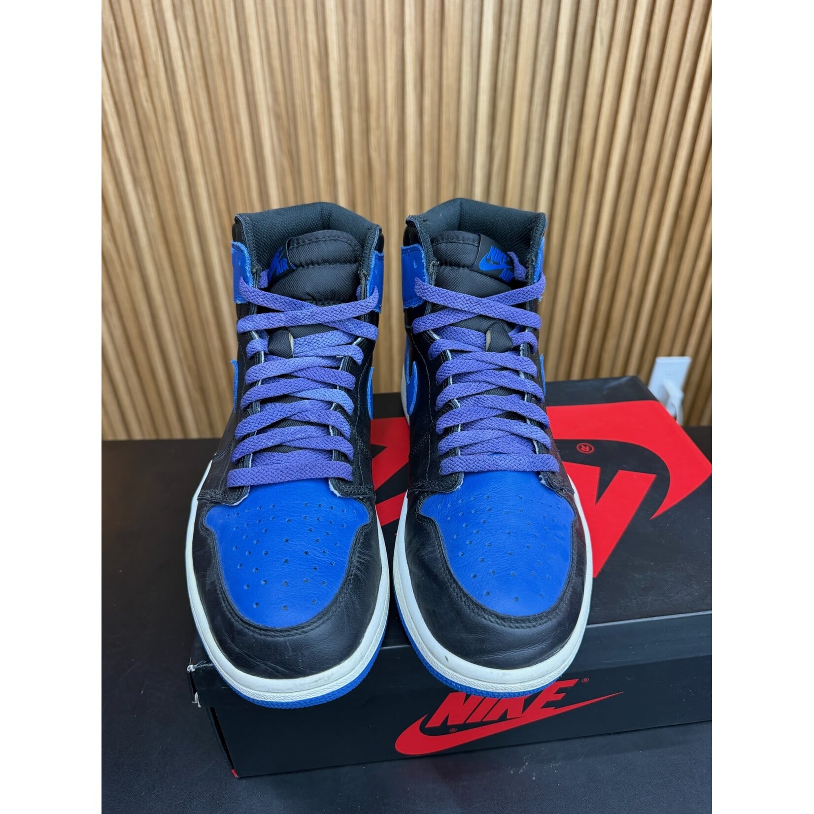 Jordan Jordan 1 Retro Royal (2017) Size 9.5, PREOWNED CUSTOM