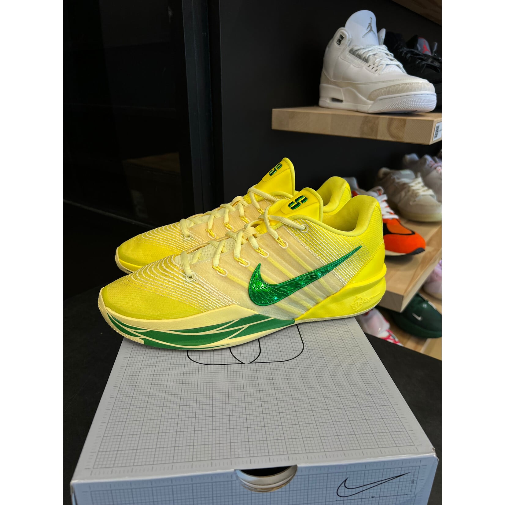 Nike Nike Sabrina 3 Oregon Ducks (Women's) Size 12W, PREOWNED