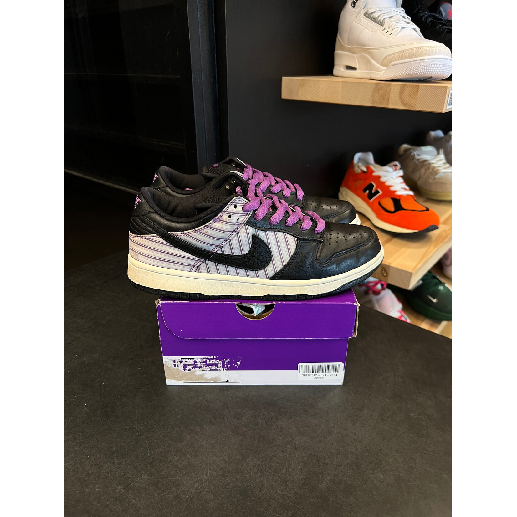 Nike Nike SB Dunk Low Avenger Purple Size 9, PREOWNED