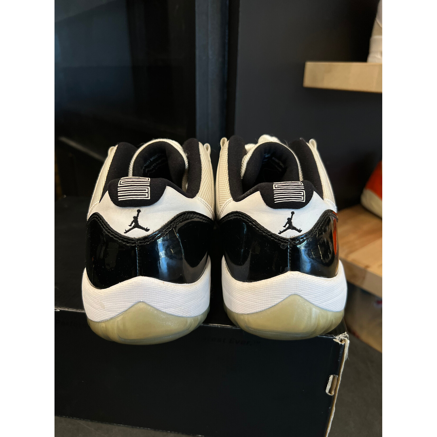 Jordan Jordan 11 Retro Low Concord Size 11, PREOWNED*