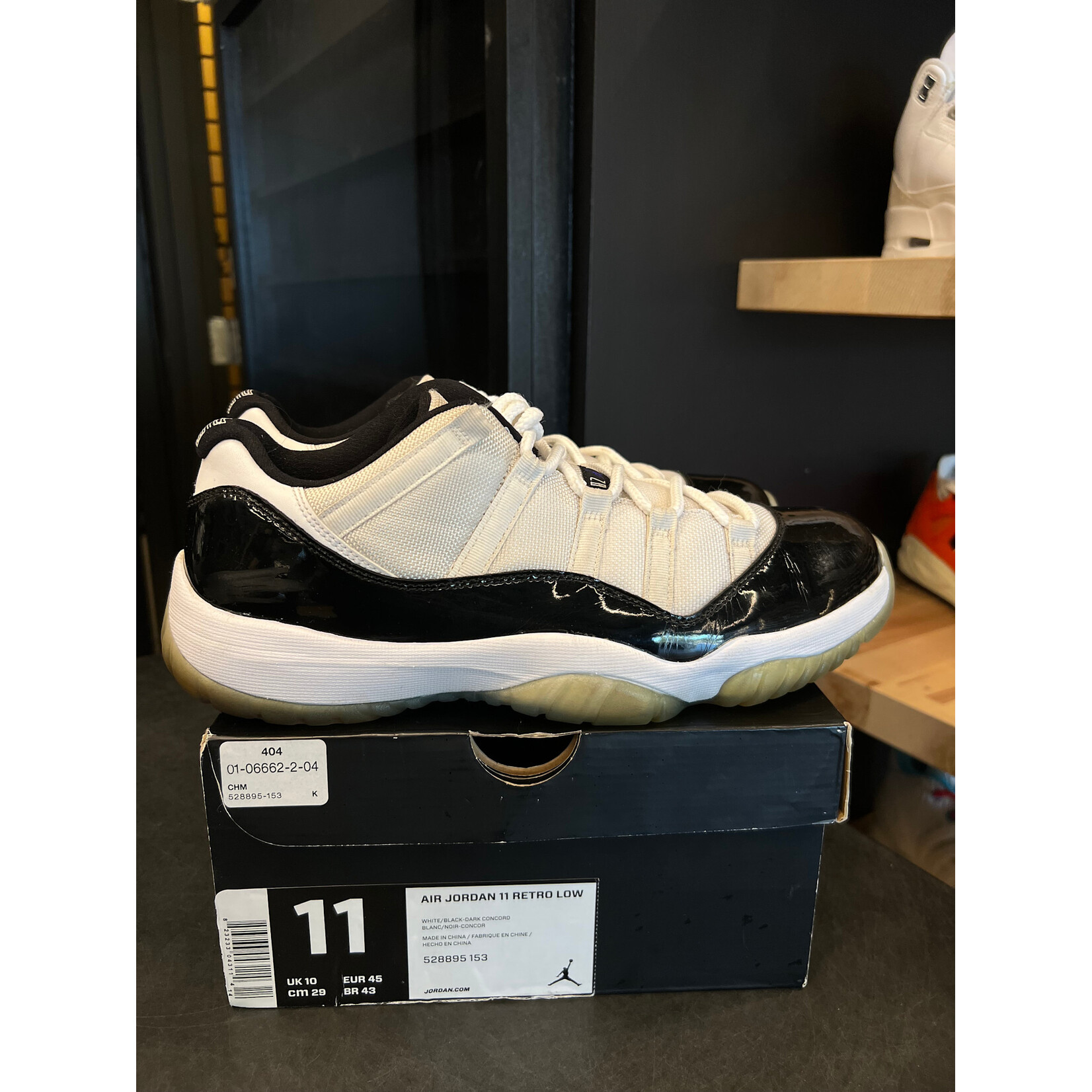 Jordan Jordan 11 Retro Low Concord Size 11, PREOWNED*