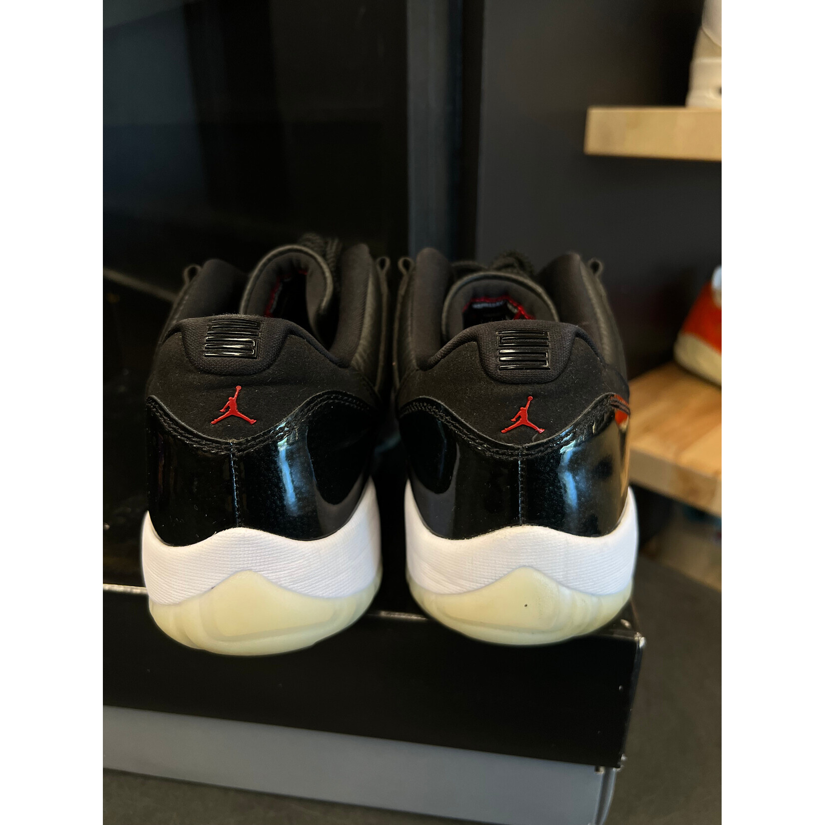 Jordan Jordan 11 Retro Low 72-10 Size 11.5, PREOWNED*