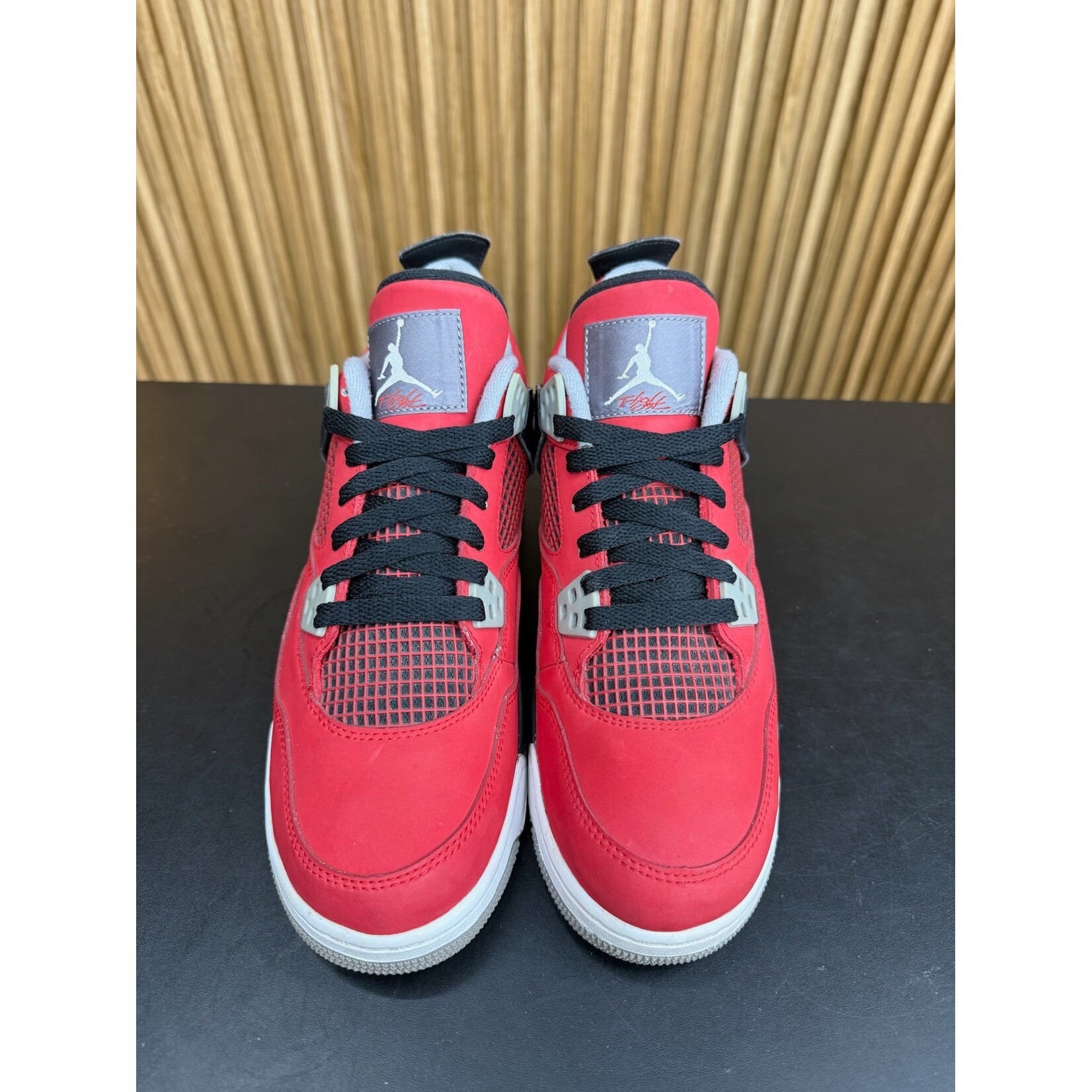 Jordan Jordan 4 Retro Toro Bravo (GS) Size 7Y, PREOWNED NO BOX NO INSOLES
