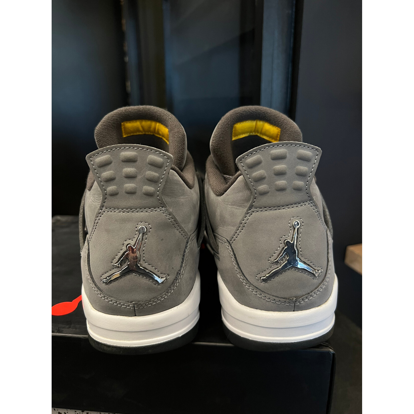 Jordan Jordan 4 Retro Cool Grey (2019) Size 11, PREOWNED*