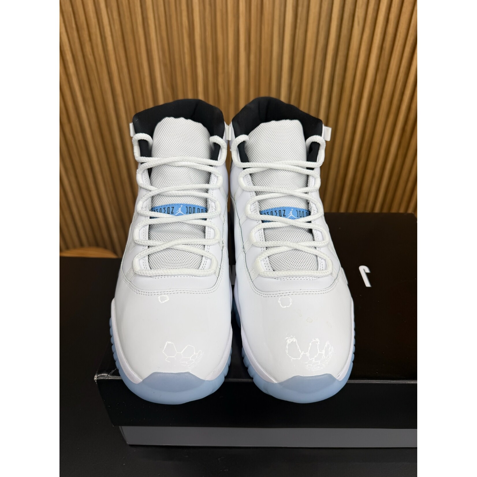 Jordan Jordan 11 Retro Legend Blue (2024) Size 13, PREOWNED