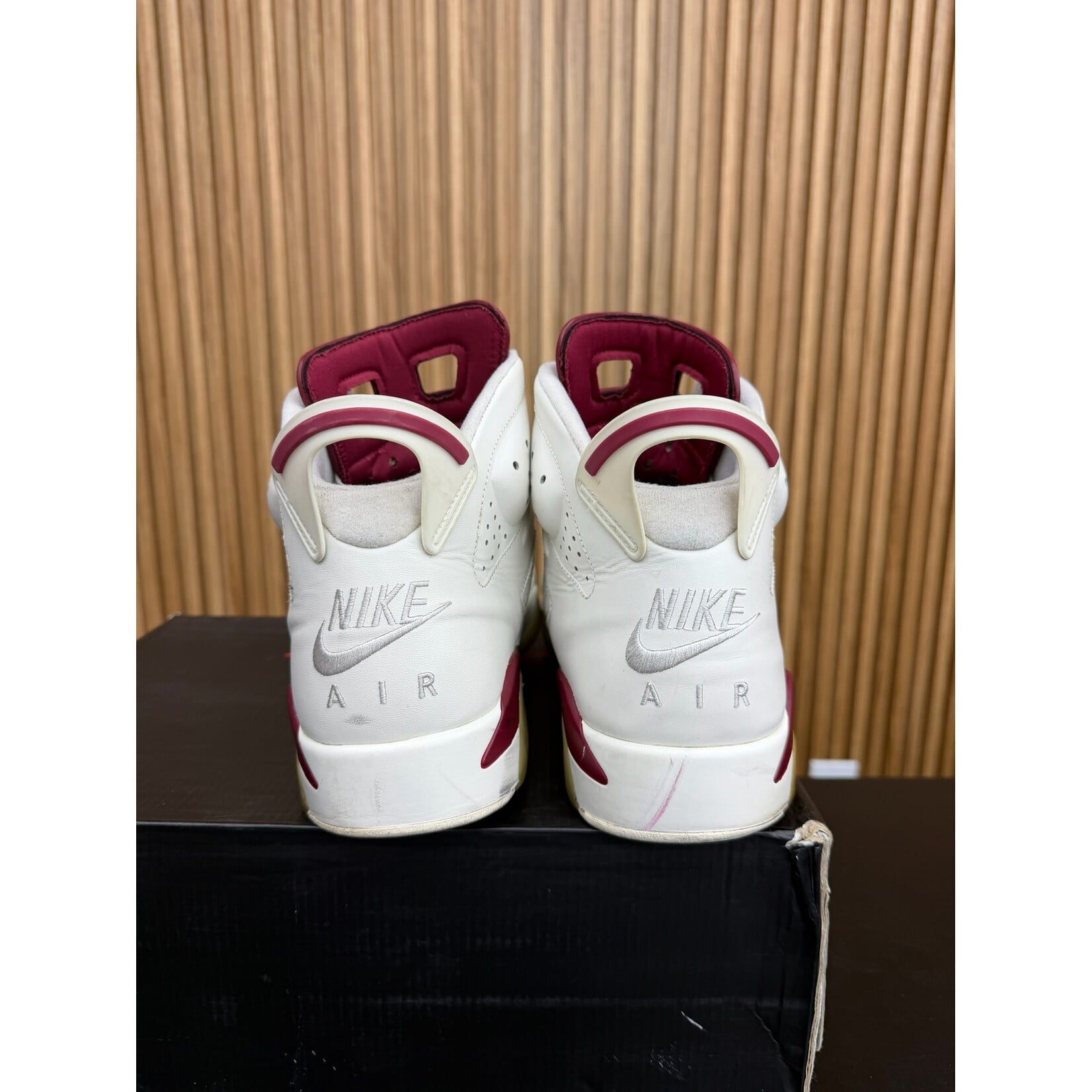 Jordan Jordan 6 Retro Maroon (2015) Size 13, PREOWNED