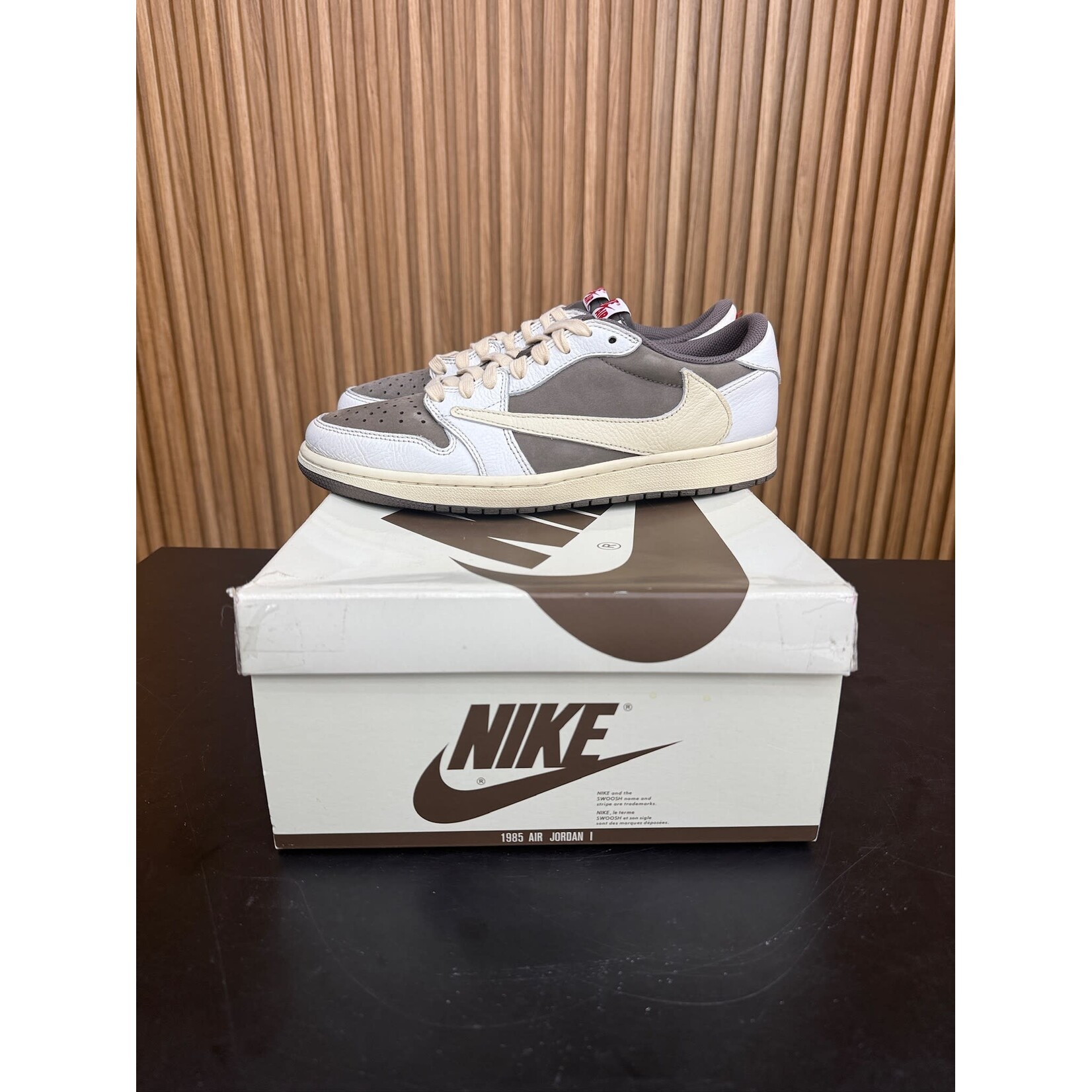 Jordan Jordan 1 Retro Low OG SP Travis Scott Reverse Mocha Size 9, PREOWNED