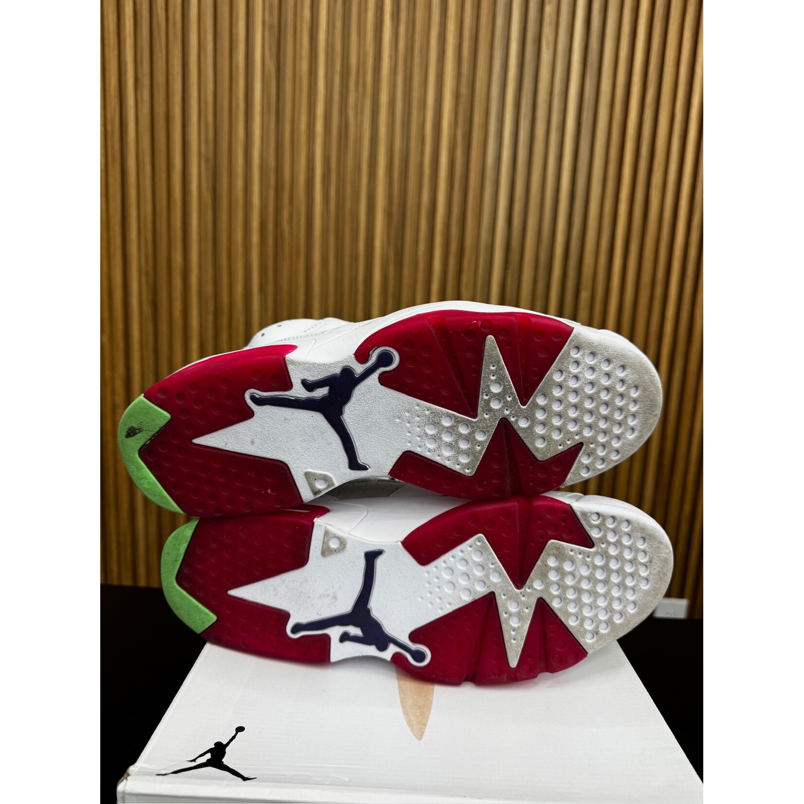 Jordan Jordan 6 Retro Hare Size 12, PREOWNED*