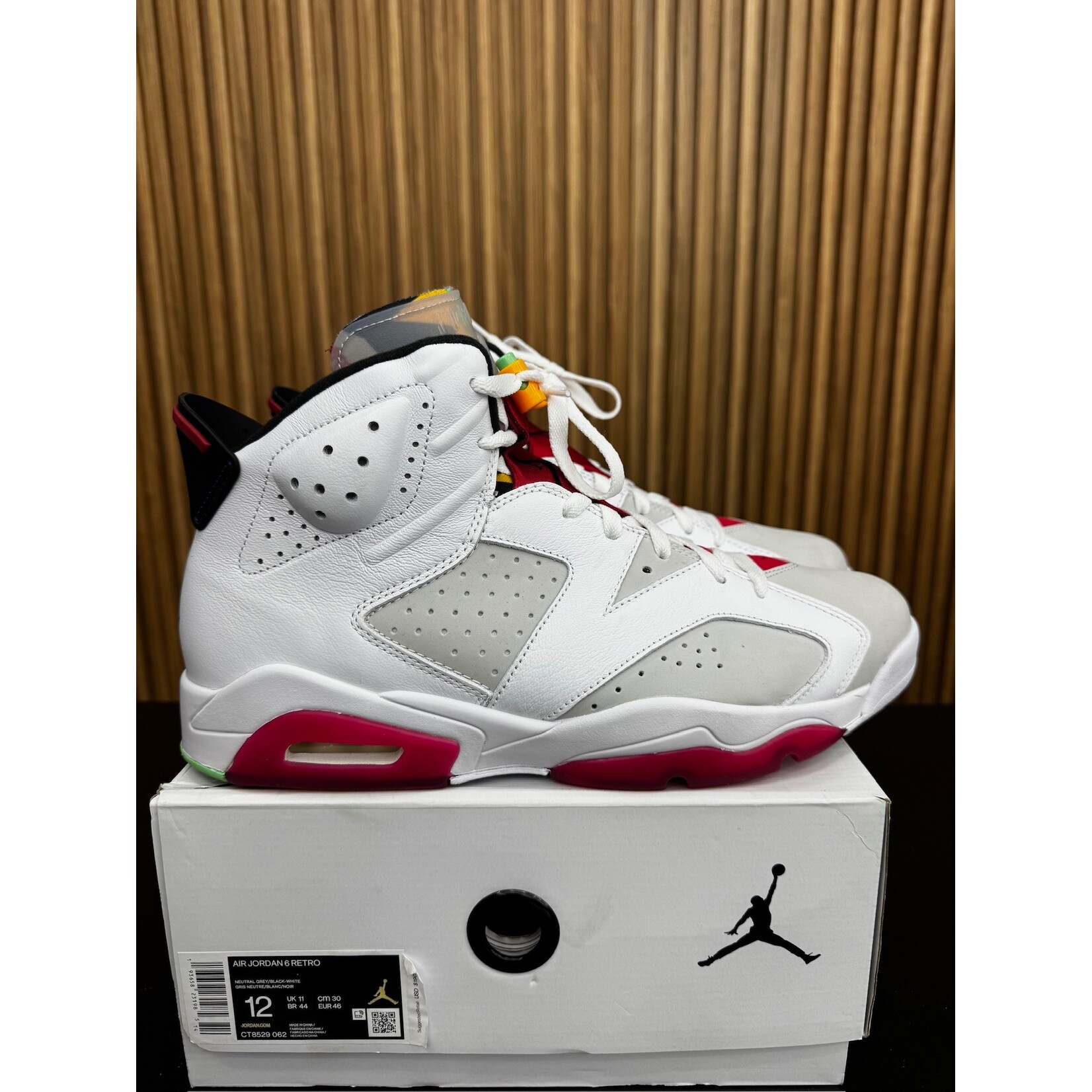 Jordan Jordan 6 Retro Hare Size 12, PREOWNED*