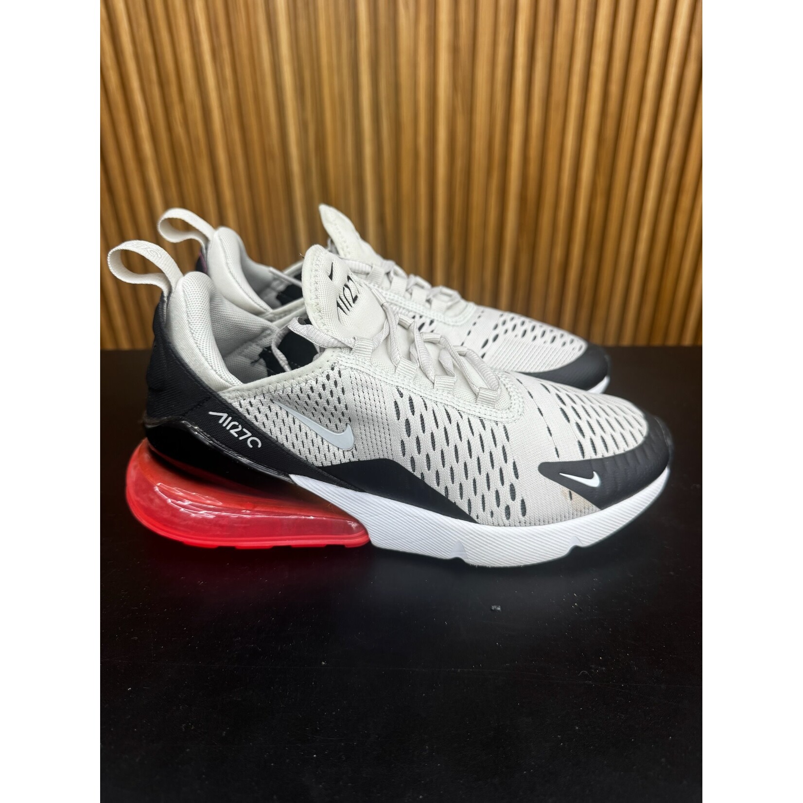 Nike Nike Air Max 270 Light Bone Hot Punch (GS) Size 6Y, PREOWNED NO BOX*
