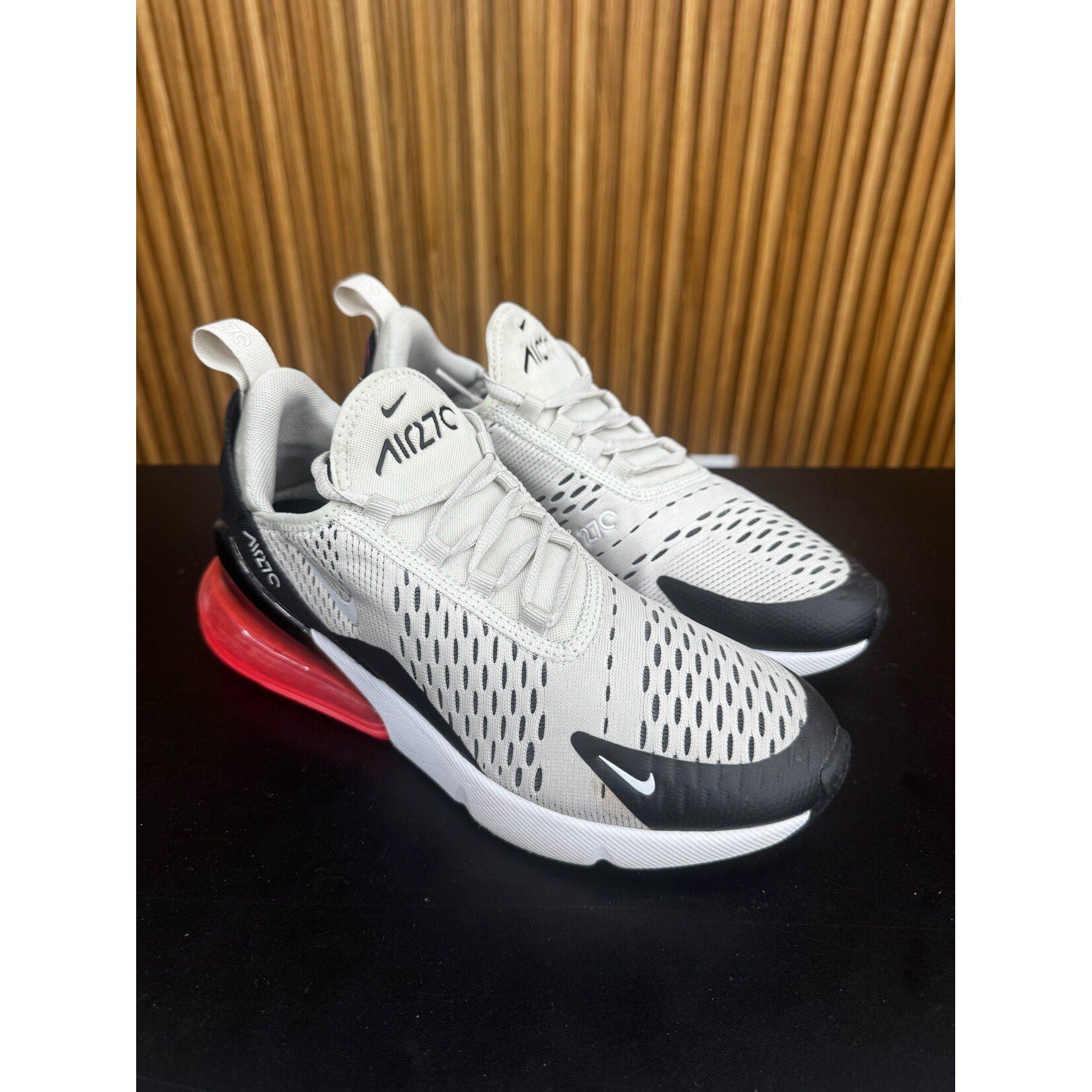 Nike Nike Air Max 270 Light Bone Hot Punch (GS) Size 6Y, PREOWNED NO BOX*