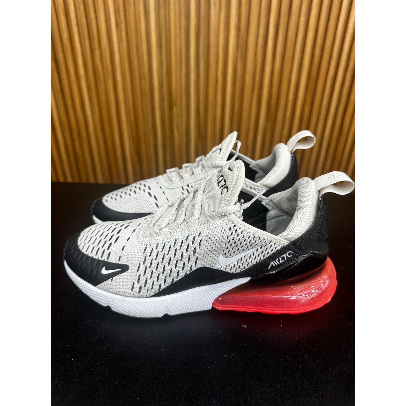 Nike Nike Air Max 270 Light Bone Hot Punch (GS) Size 6Y, PREOWNED NO BOX*