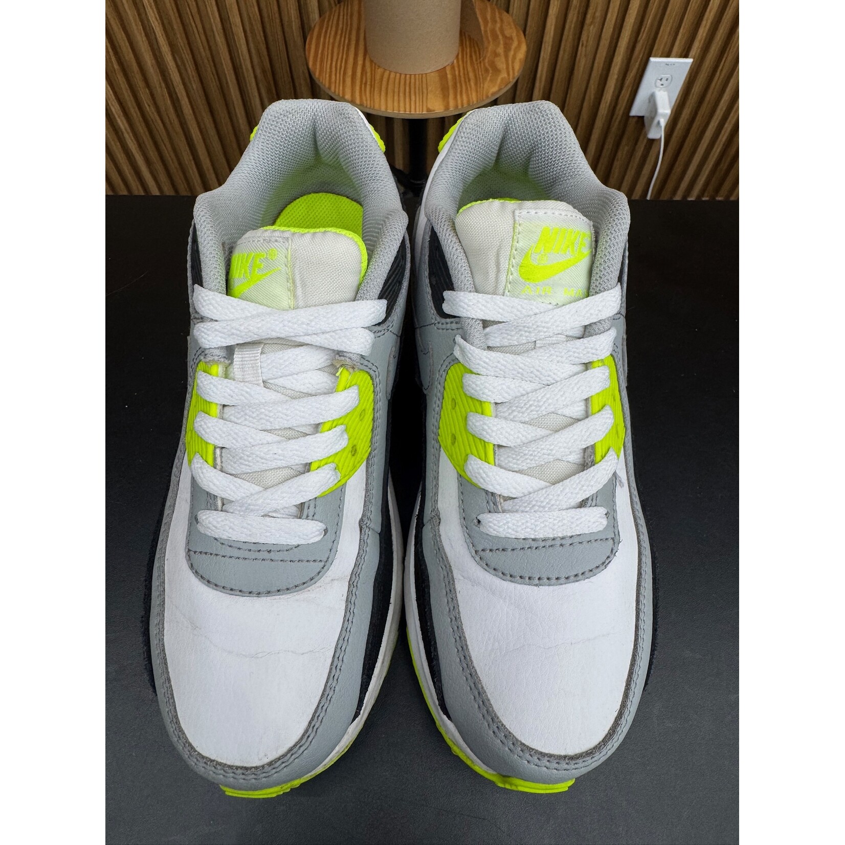 Nike Nike Air Max 90 OG Volt (2020) (GS) Size 5Y, PREOWNED NO BOX*