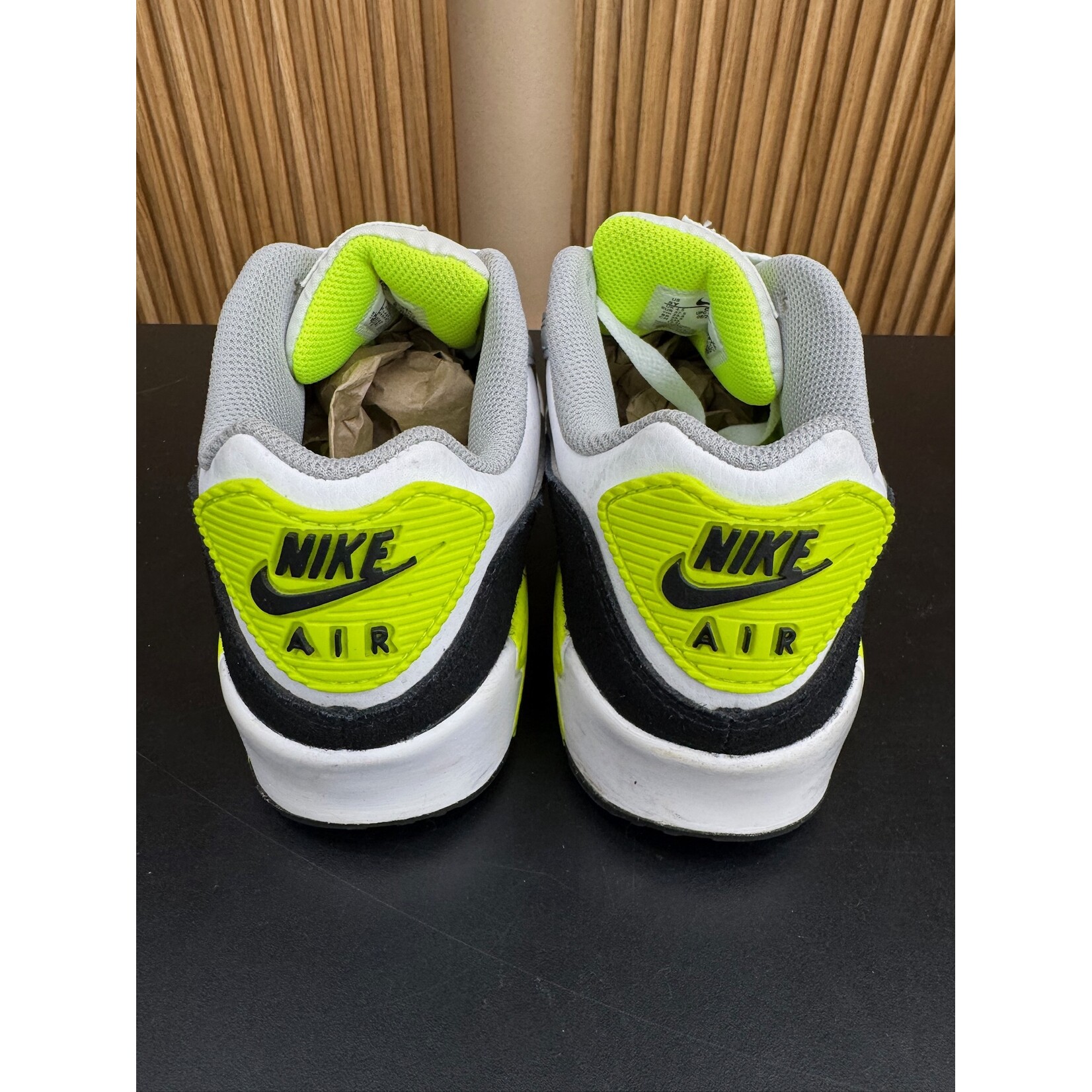Nike Nike Air Max 90 OG Volt (2020) (GS) Size 5Y, PREOWNED NO BOX*