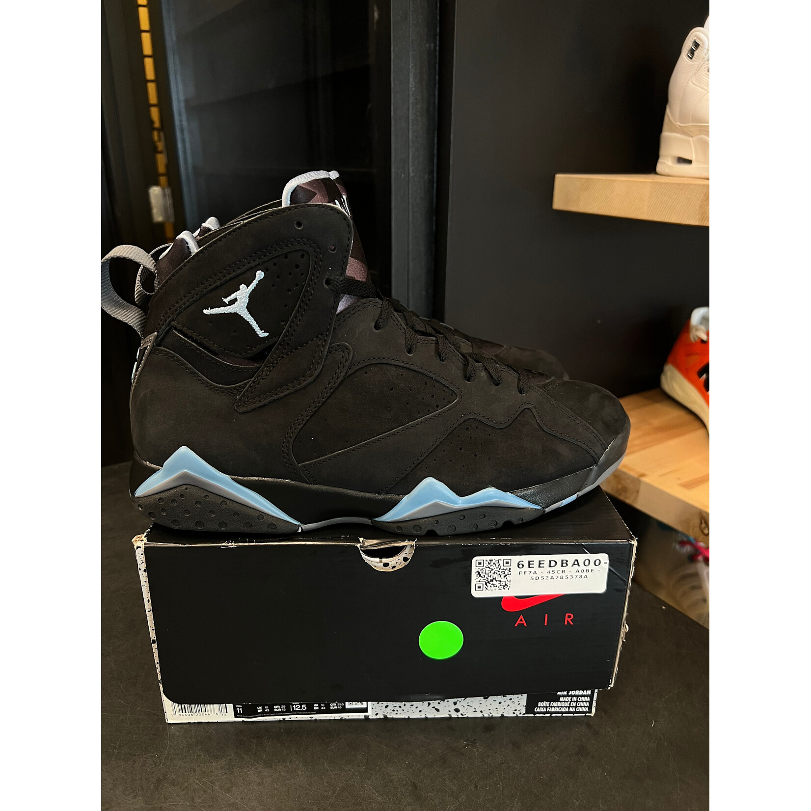 Jordan Jordan 7 Retro Chambray (2023) Size 11, PREOWNED*