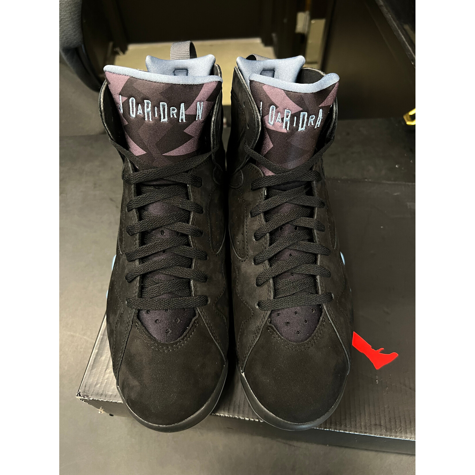 Jordan Jordan 7 Retro Chambray (2023) Size 11, PREOWNED*