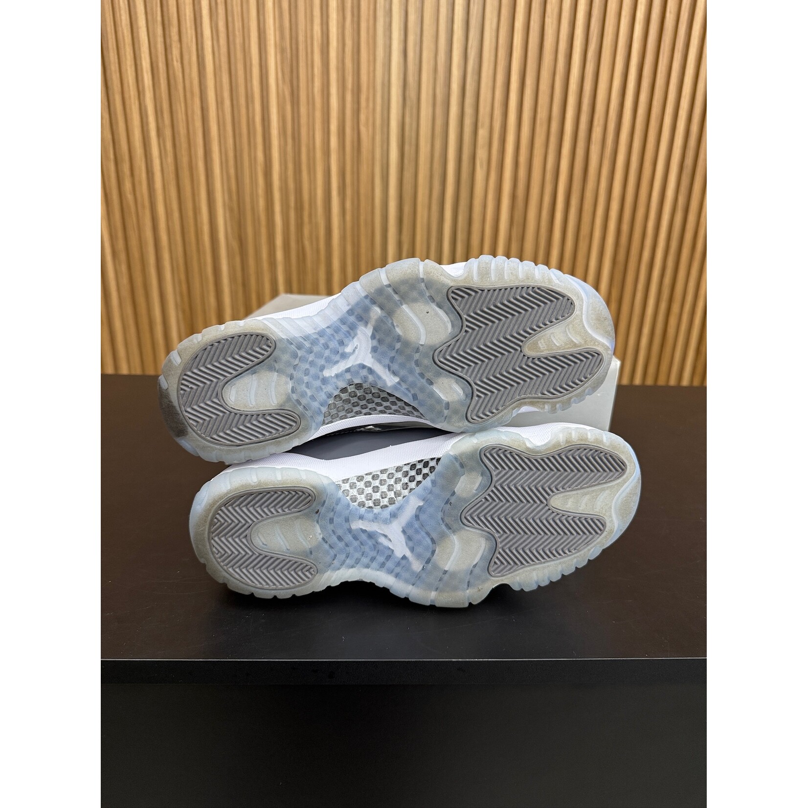 Jordan Jordan 11 Retro Cool Grey (2021) Size 8.5, PREOWNED