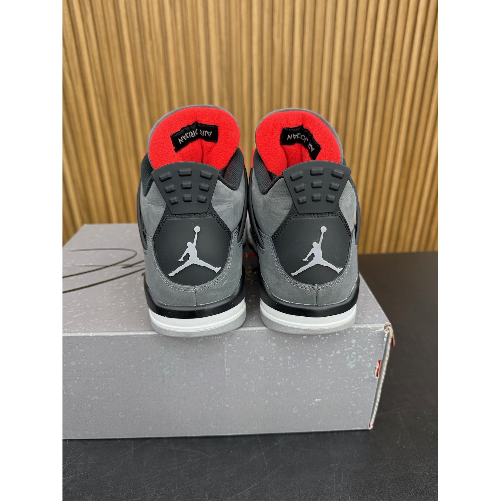 Jordan Jordan 4 Retro Infrared Size 8.5, PREOWNED