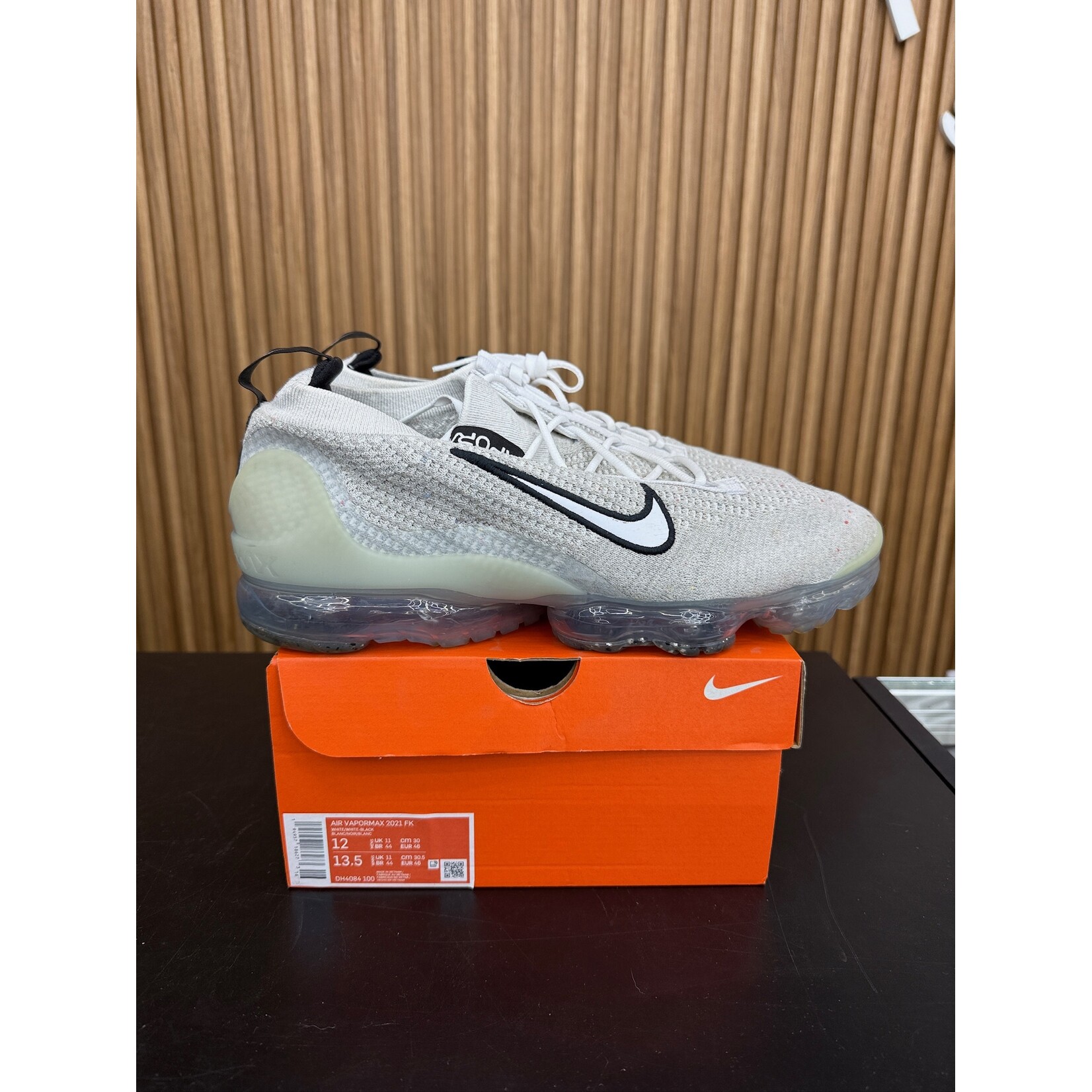 Nike Nike Air VaporMax 2021 FK White Black Metallic Silver Size 12, PREOWNED