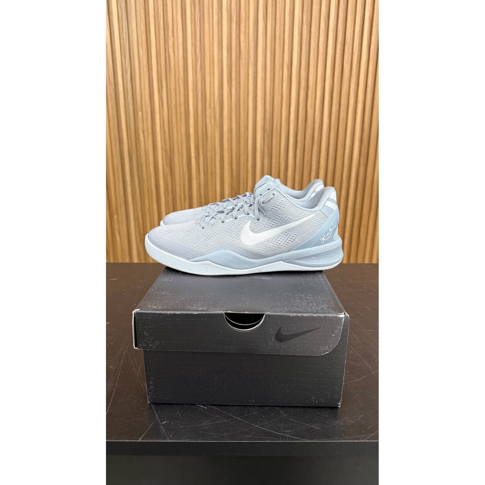 Nike Nike Kobe 8 Wolf Grey (GS) Size 6.5Y, PREOWNED