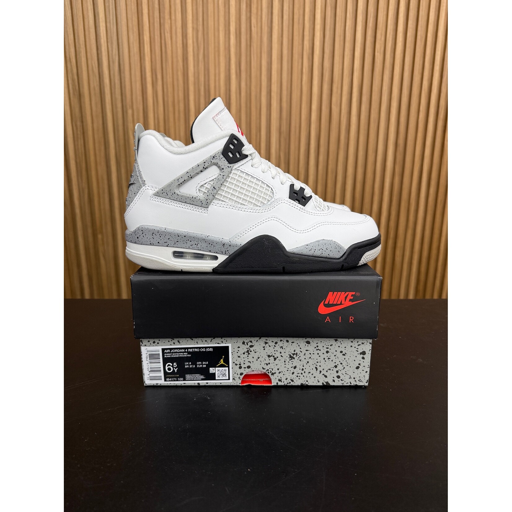Jordan Jordan 4 Retro White Cement (2025) (GS) Size 6.5, PREOWNED