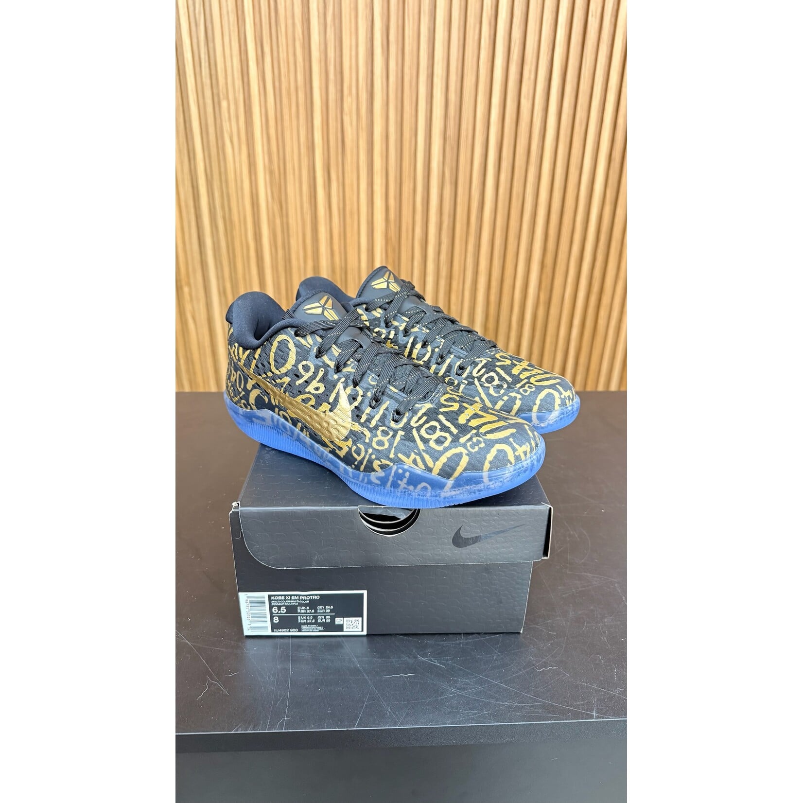 Nike Nike Kobe 11 Protro Mamba Day Size 6.5, PREOWNED
