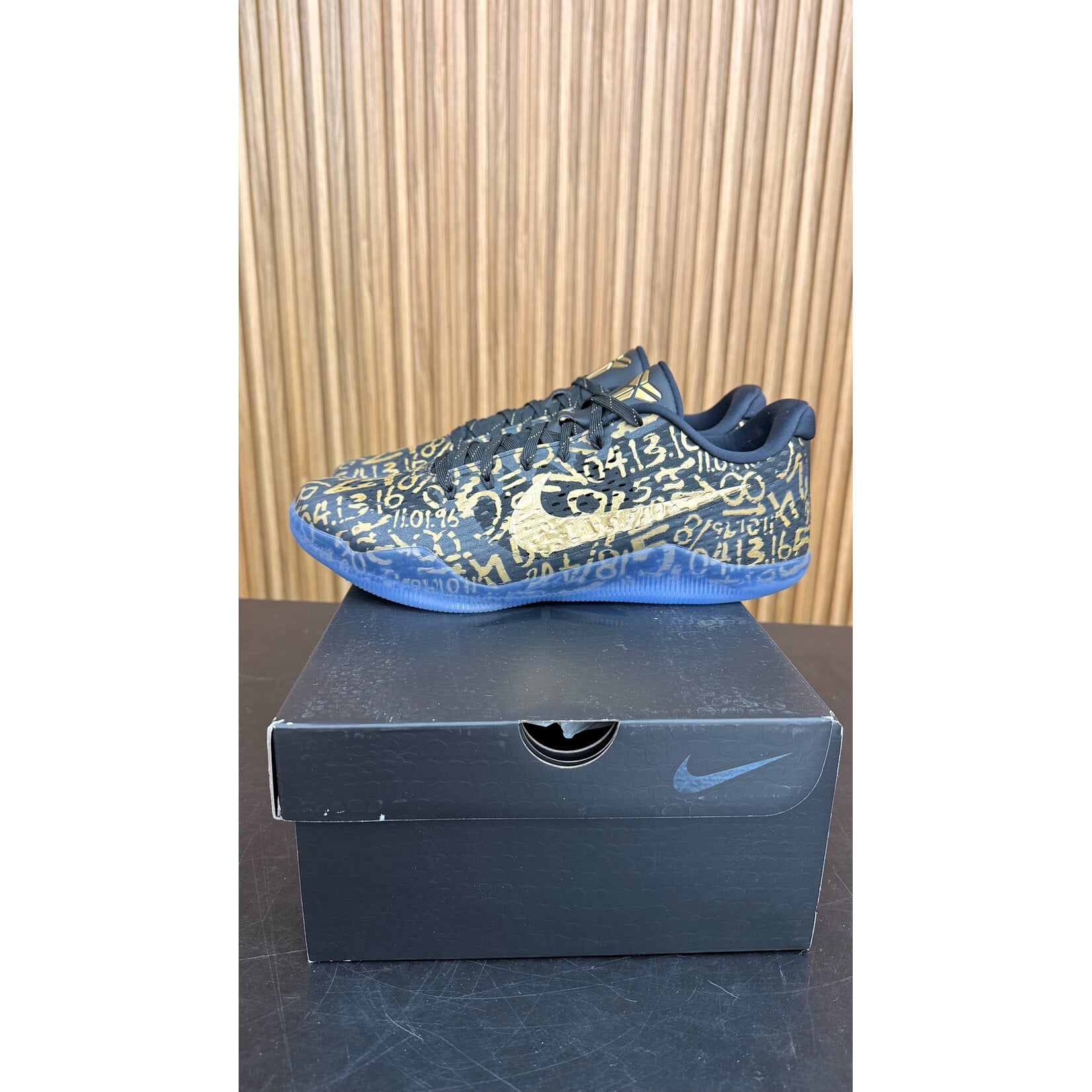 Nike Nike Kobe 11 Protro Mamba Day Size 12, PREOWNED
