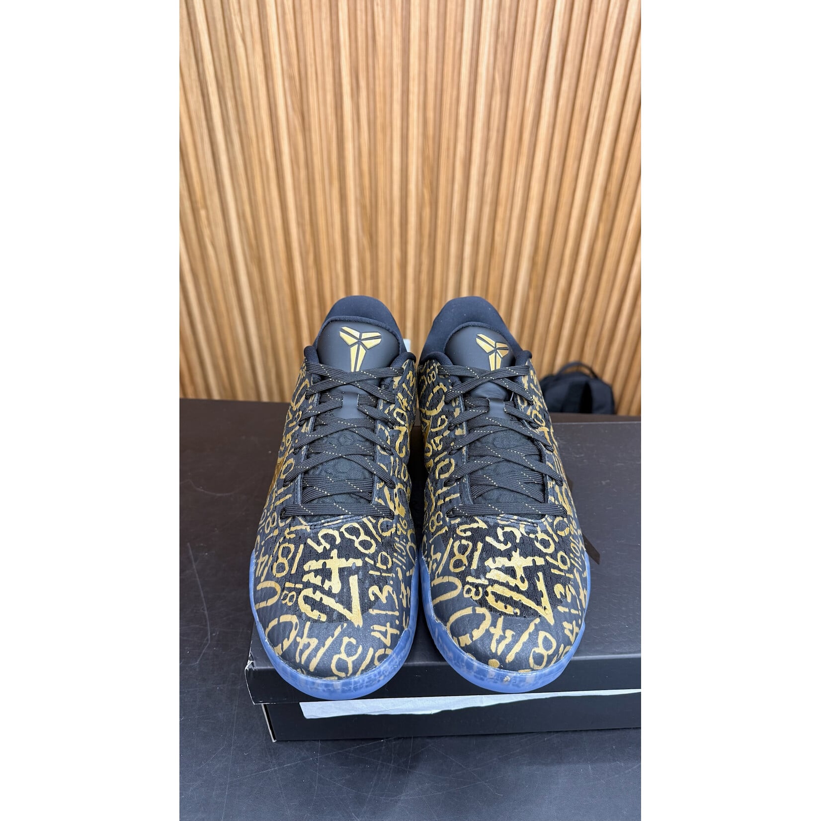 Nike Nike Kobe 11 Protro Mamba Day Size 12, PREOWNED