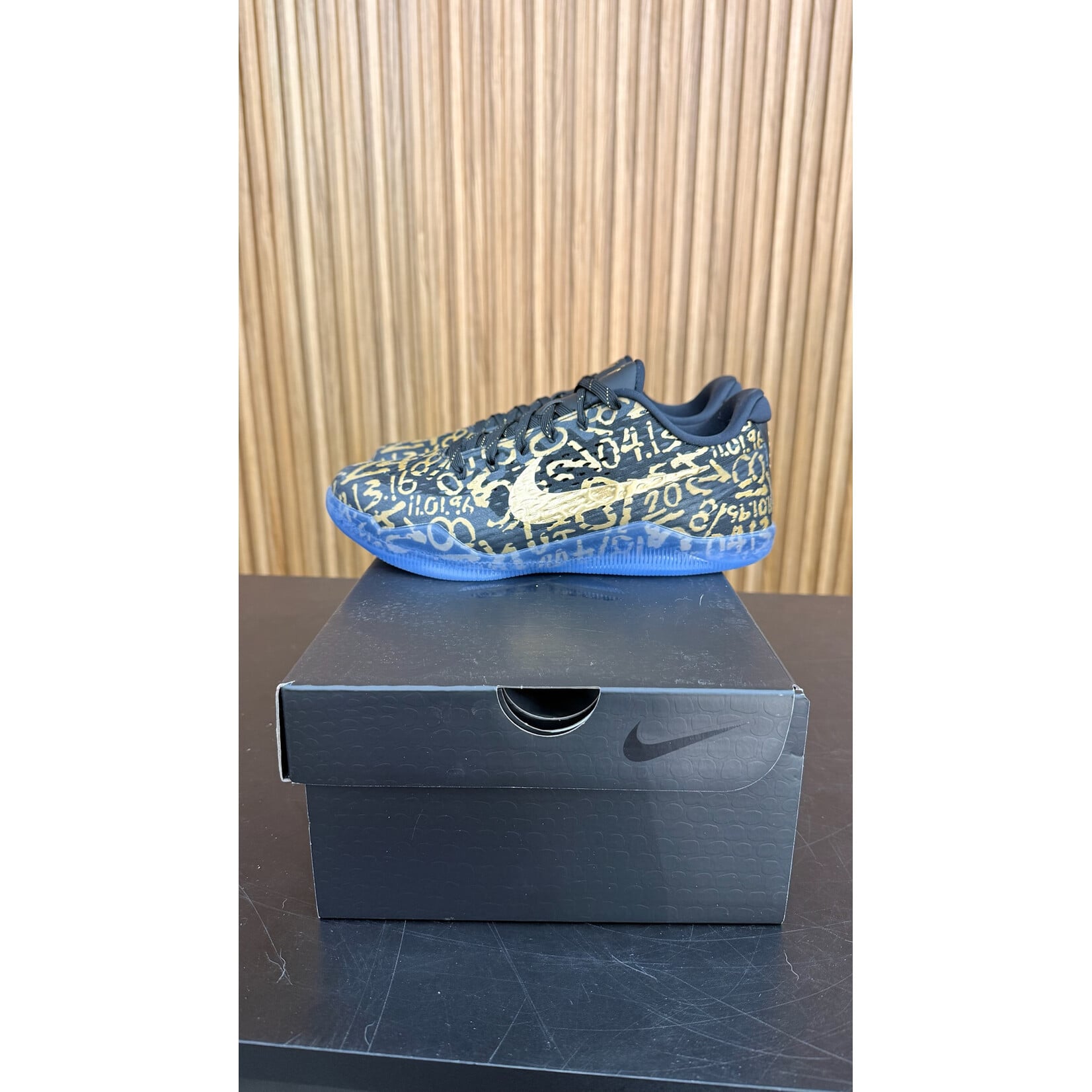 Nike Nike Kobe 11 Protro Mamba Day Size 6.5, PREOWNED