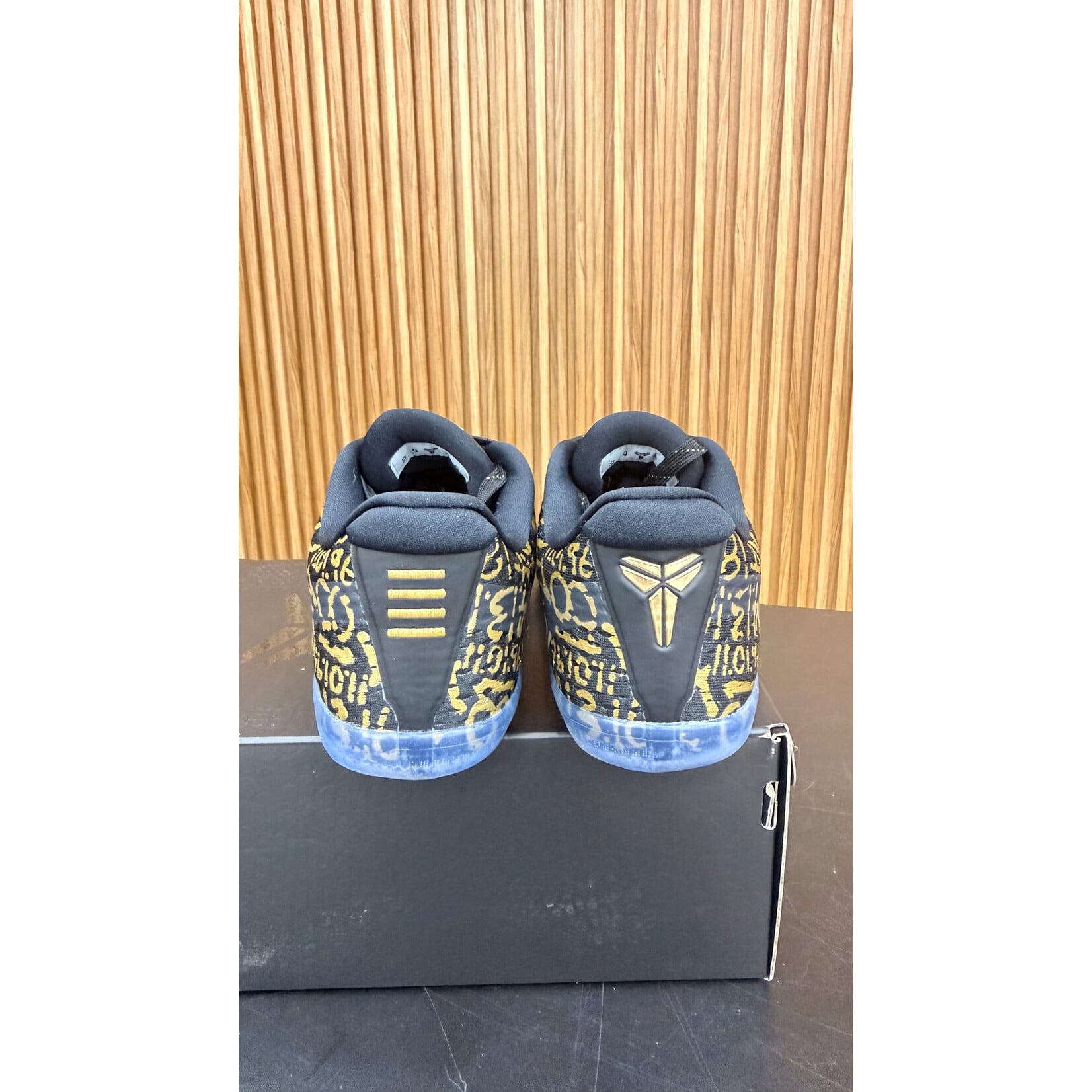 Nike Nike Kobe 11 Protro Mamba Day Size 6.5, PREOWNED
