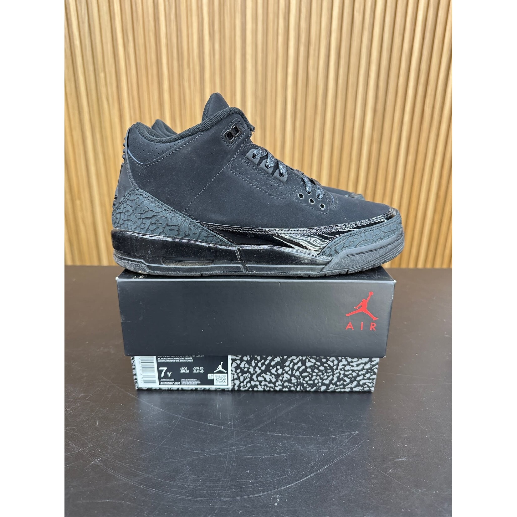 Jordan Jordan 3 Retro Black Cat (2025) (GS) Size 7Y, PREOWNED*