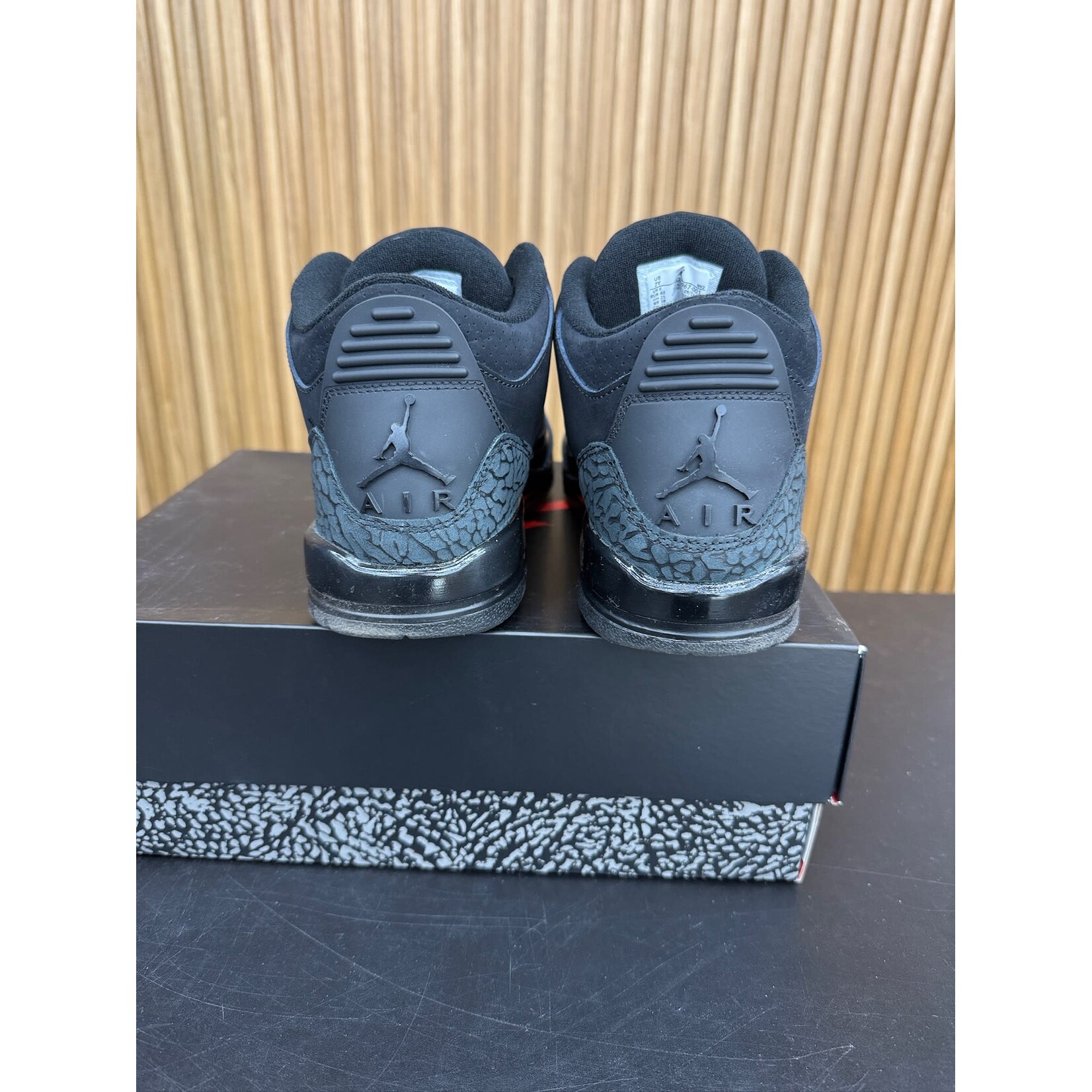 Jordan Jordan 3 Retro Black Cat (2025) (GS) Size 7Y, PREOWNED*