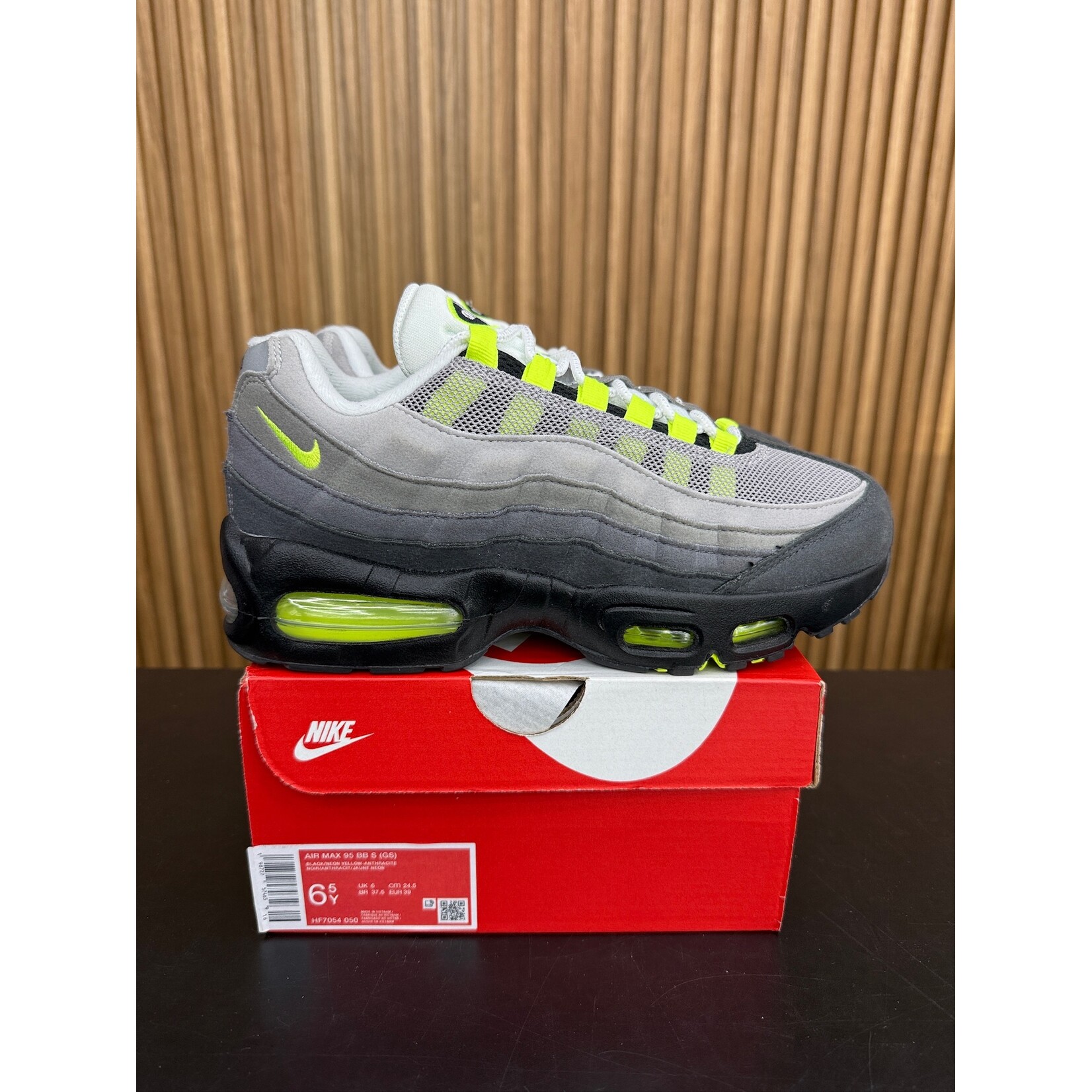 Nike Nike Air Max 95 Big Bubble Neon (2026) (GS) Size 6.5Y, PREOWNED*