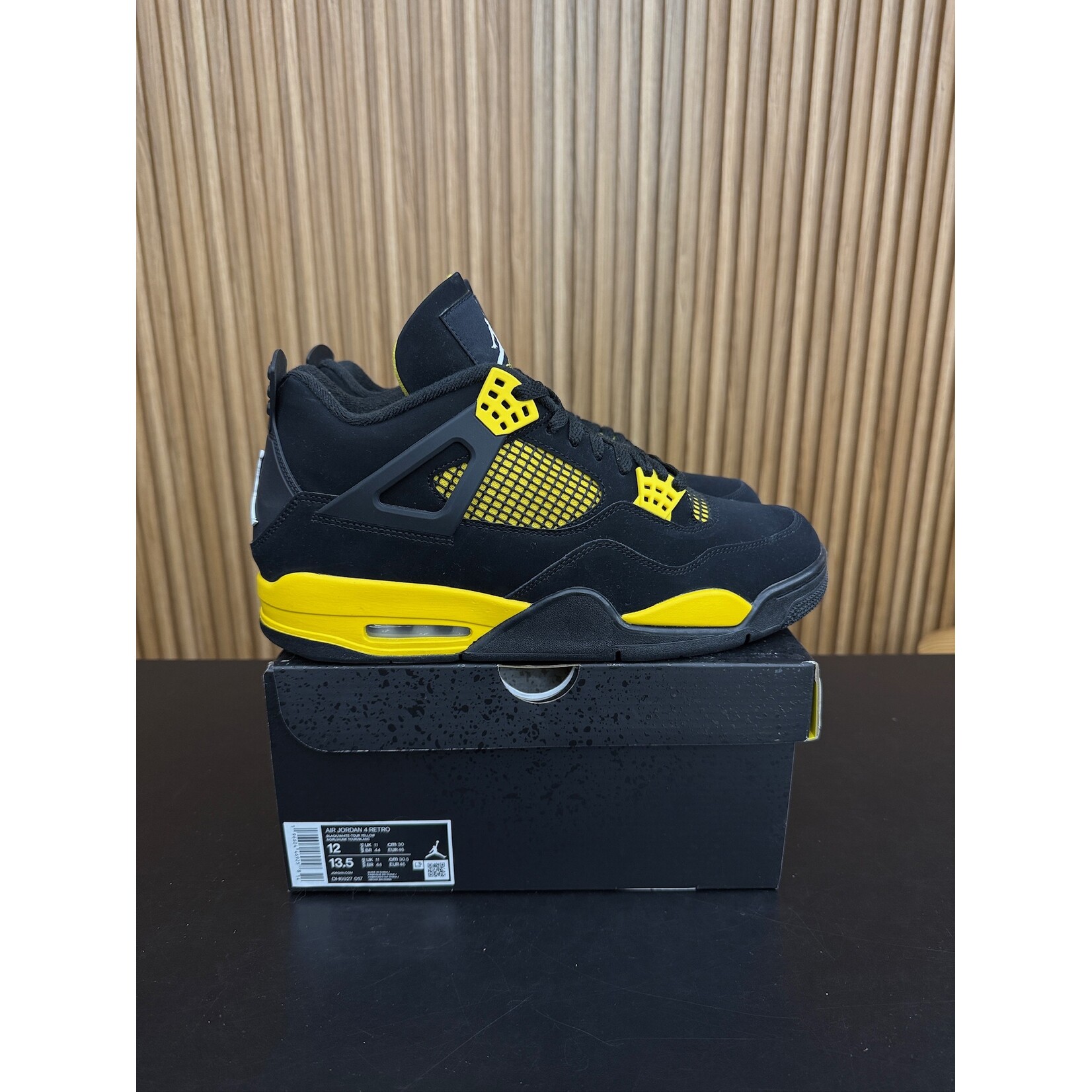 Jordan Jordan 4 Retro Thunder (2023) Size 12, PREOWNED*