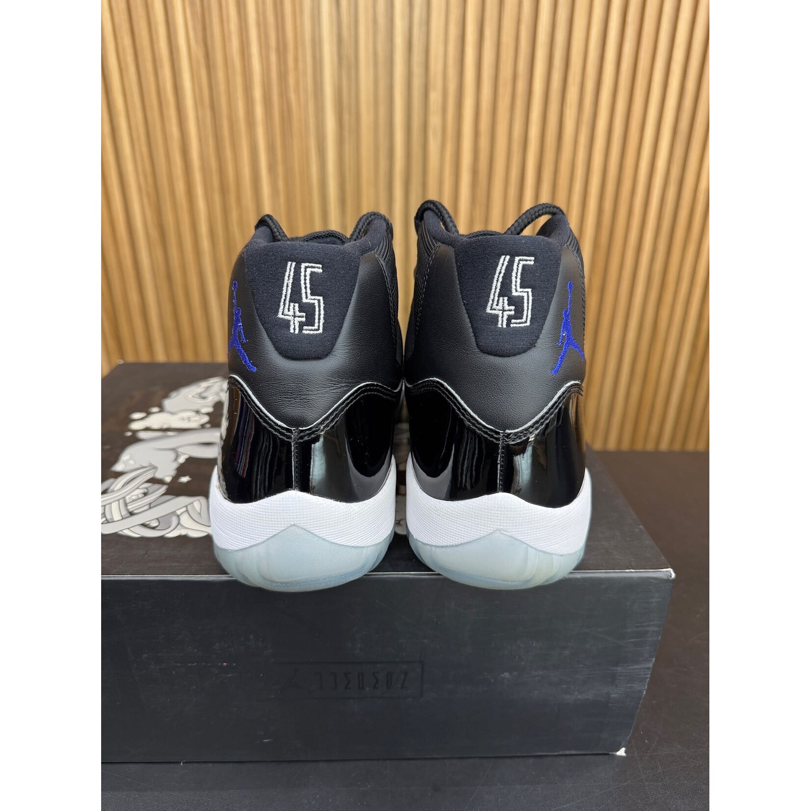 Jordan Jordan 11 Retro Space Jam (2016) Size 10.5, PREOWNED*