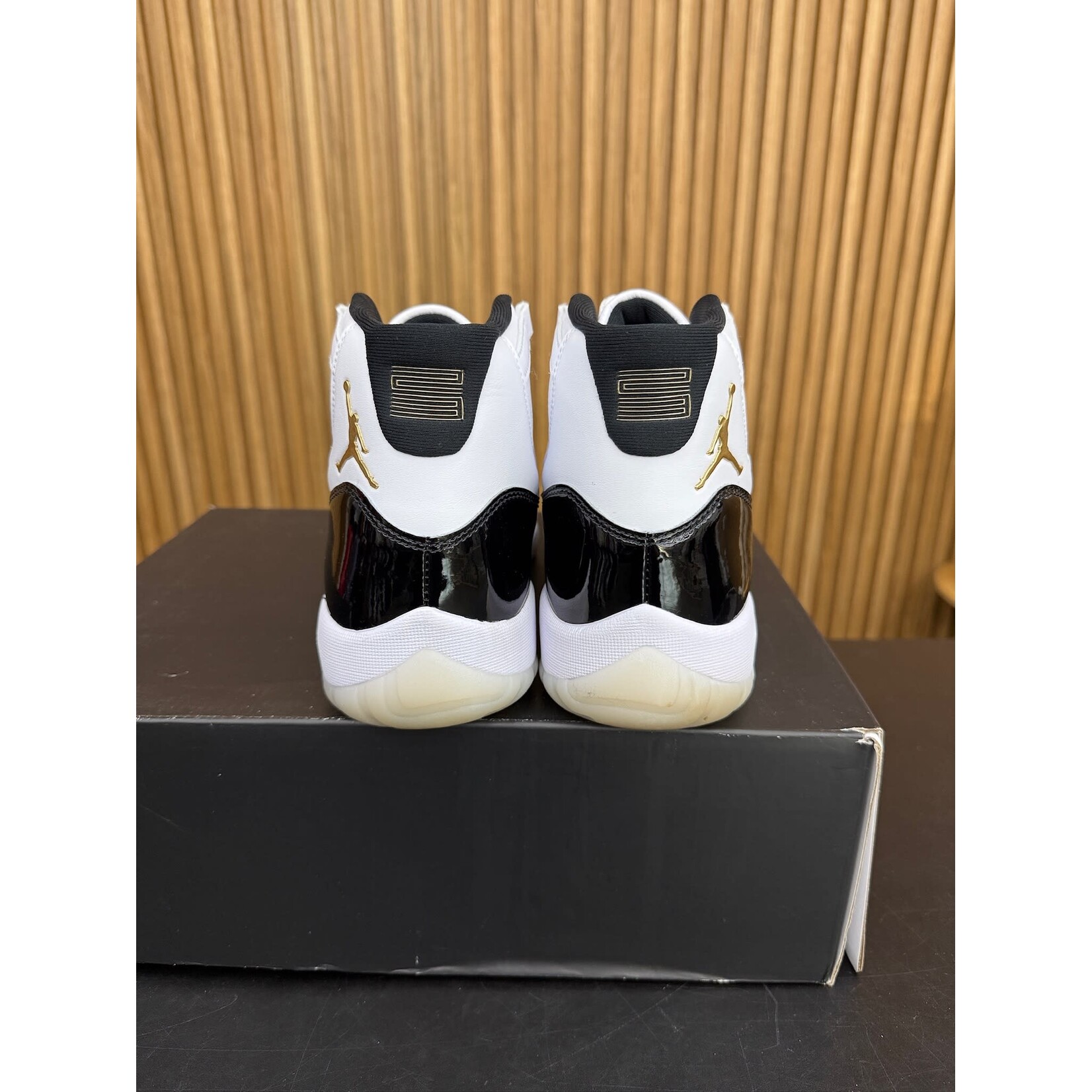 Jordan Jordan 11 Retro DMP Gratitude (2023) Size 9.5, PREOWNED*