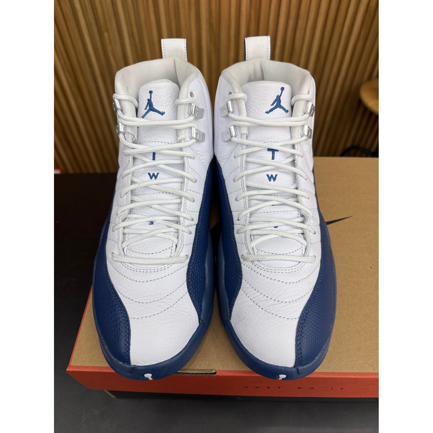 Jordan Jordan 12 Retro French Blue (2025) Size 9.5, PREOWNED*