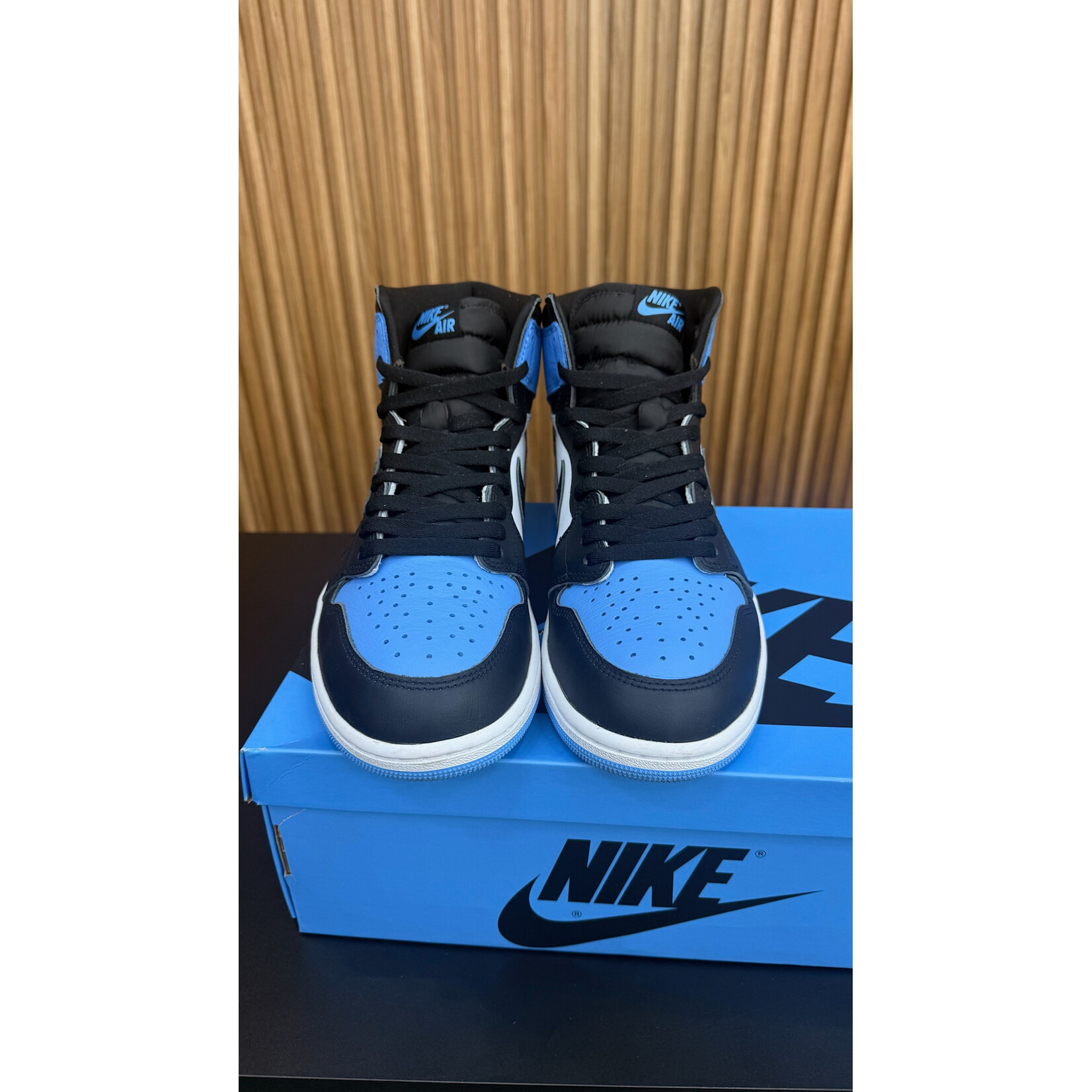 Jordan Jordan 1 Retro High OG UNC Toe Size 11, PREOWNED*