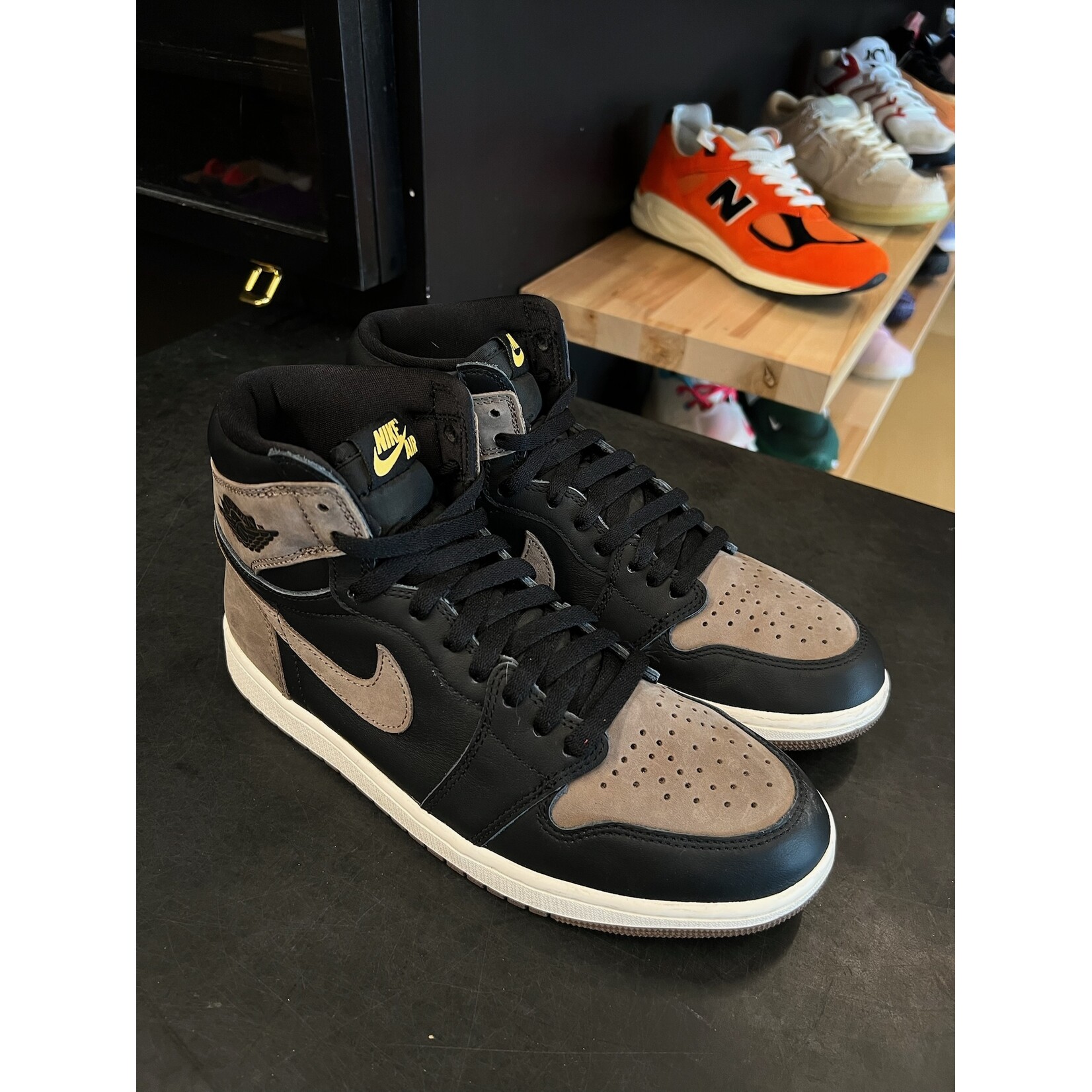 Jordan Jordan 1 Retro High OG Palomino Size 9, PREOWNED NO BOX*