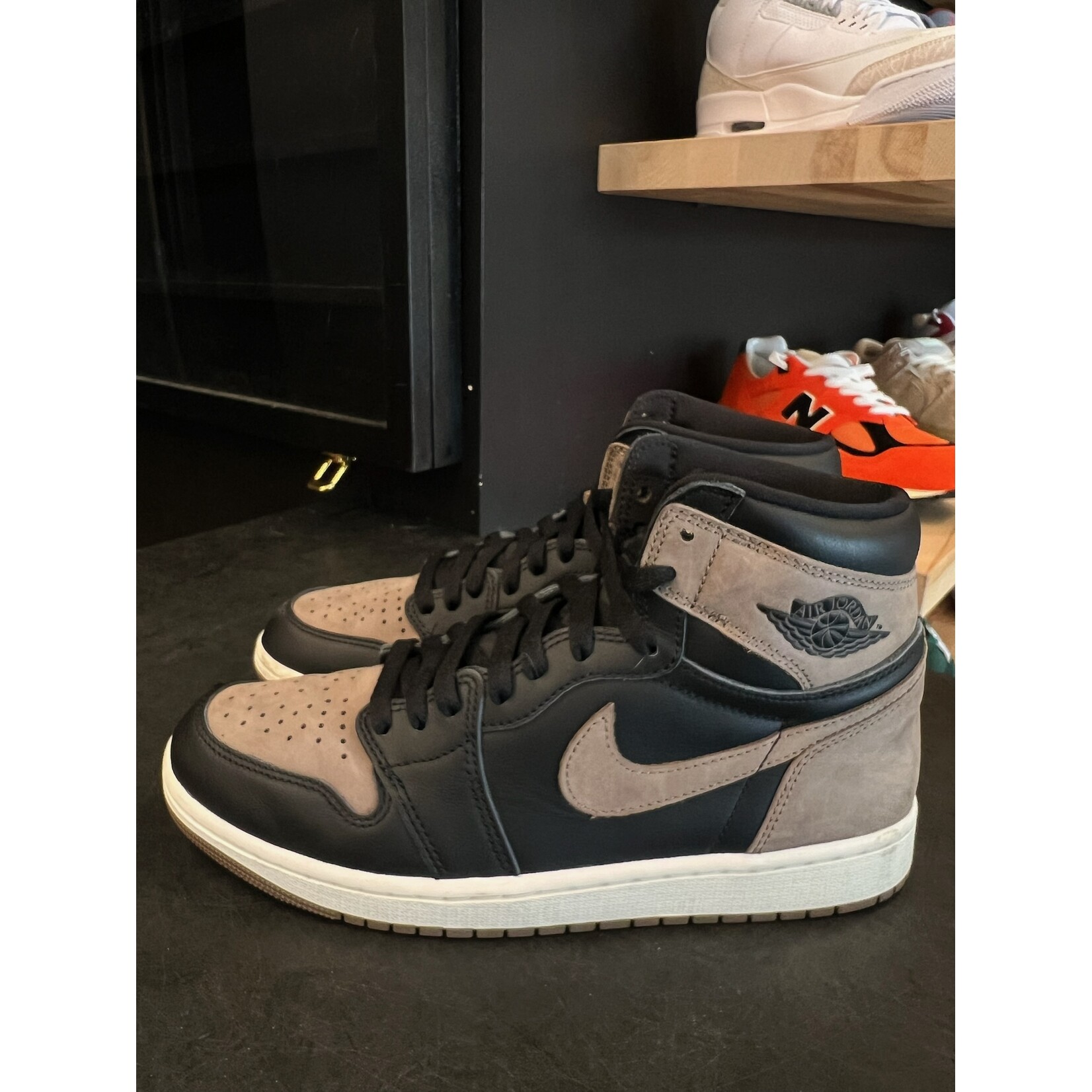 Jordan Jordan 1 Retro High OG Palomino Size 9, PREOWNED NO BOX*