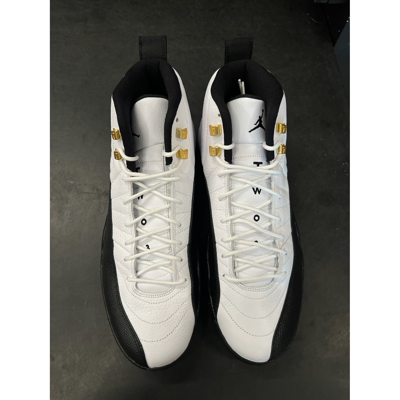Jordan Jordan 12 Retro Taxi (2013) Size 12, PREOWNED NO BOX*