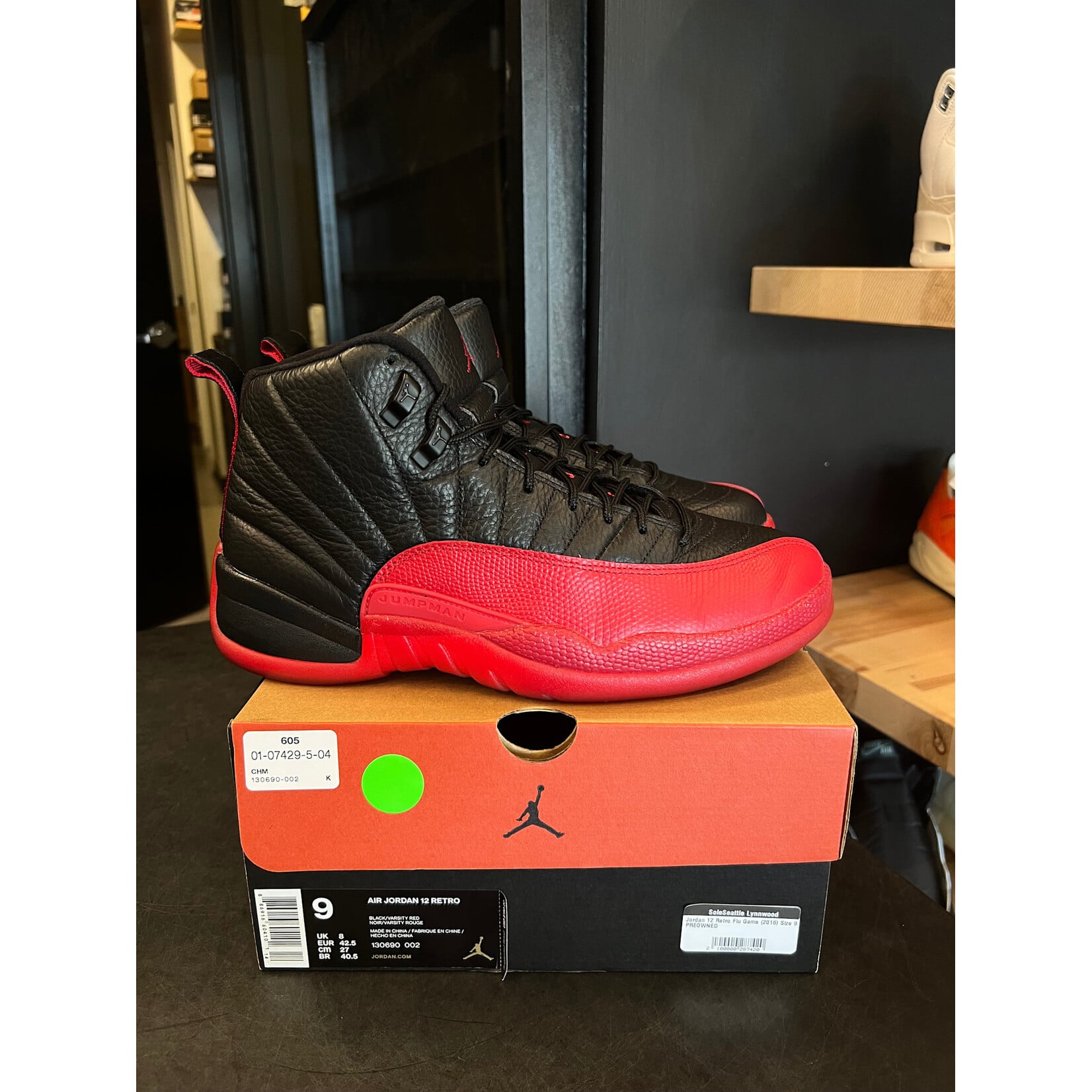 Jordan Jordan 12 Retro Flu Game (2016) Size 9, PREOWNED*