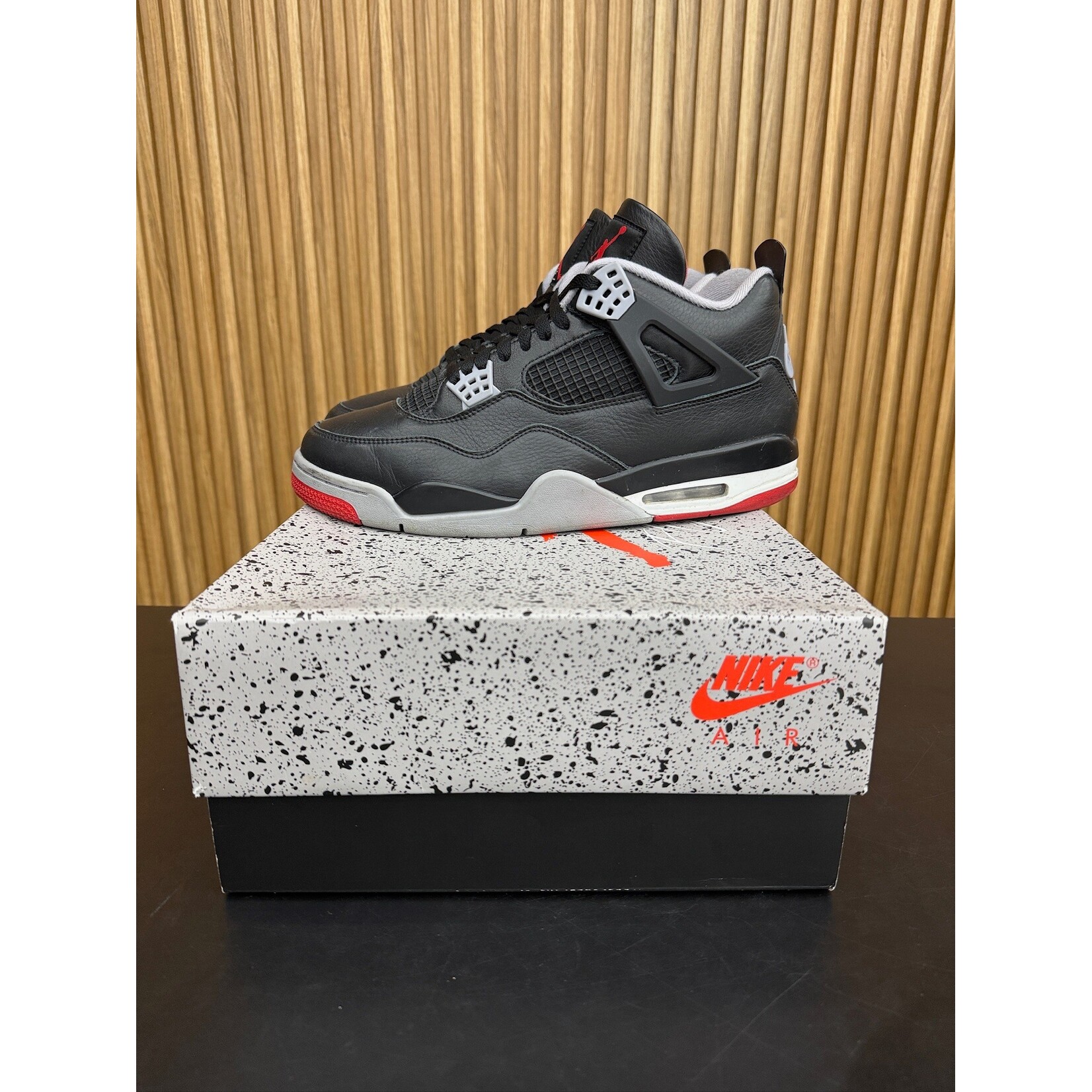 Jordan Jordan 4 Retro Bred Reimagined Size 12, PREOWNED*