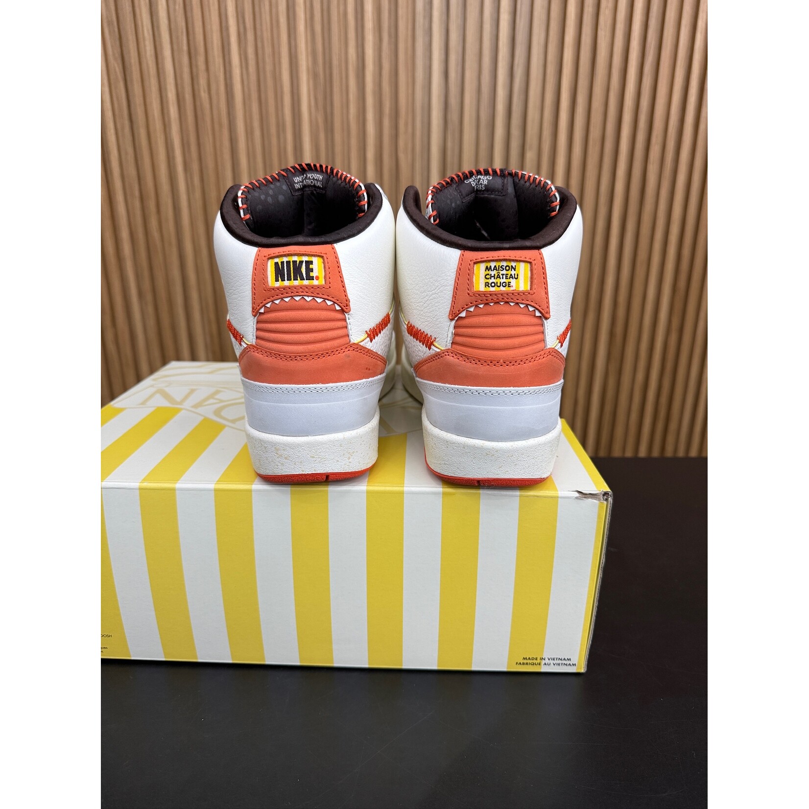 Jordan Jordan 2 Retro SP Maison Chateau Rouge Size 12, PREOWNED*
