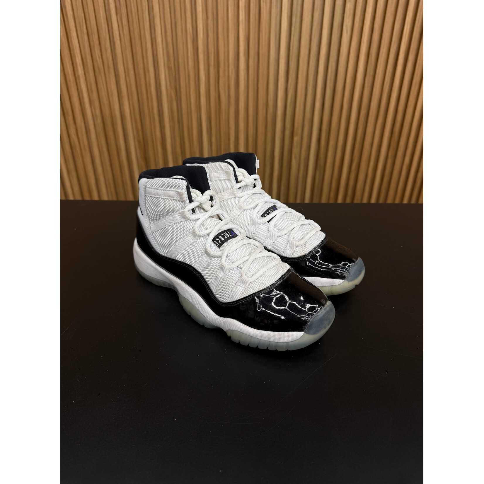 Jordan Jordan 11 Retro Concord (2018) (GS) Size 7, PREOWNED