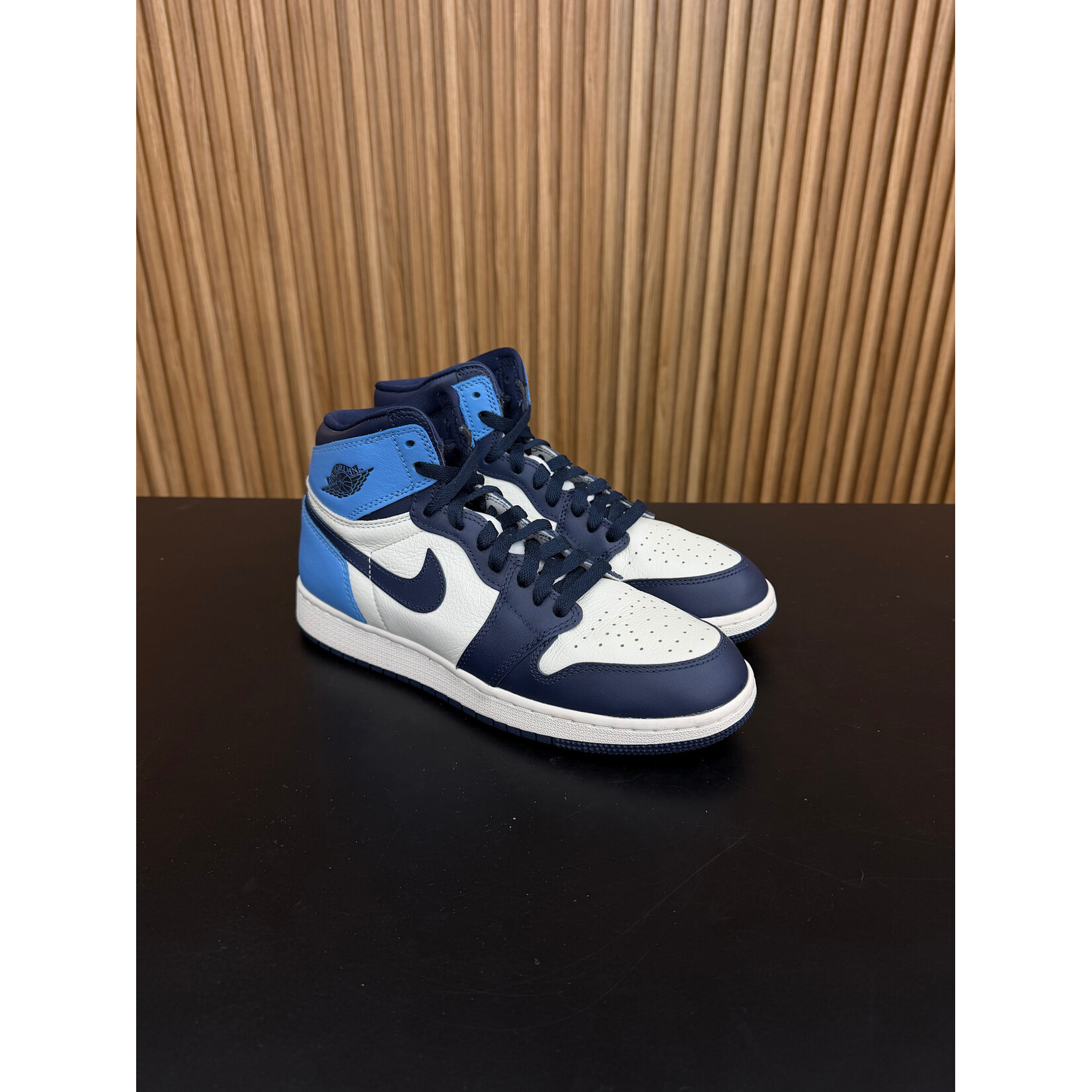 Jordan Jordan 1 Retro High Obsidian (GS) Size 7, PREOWNED