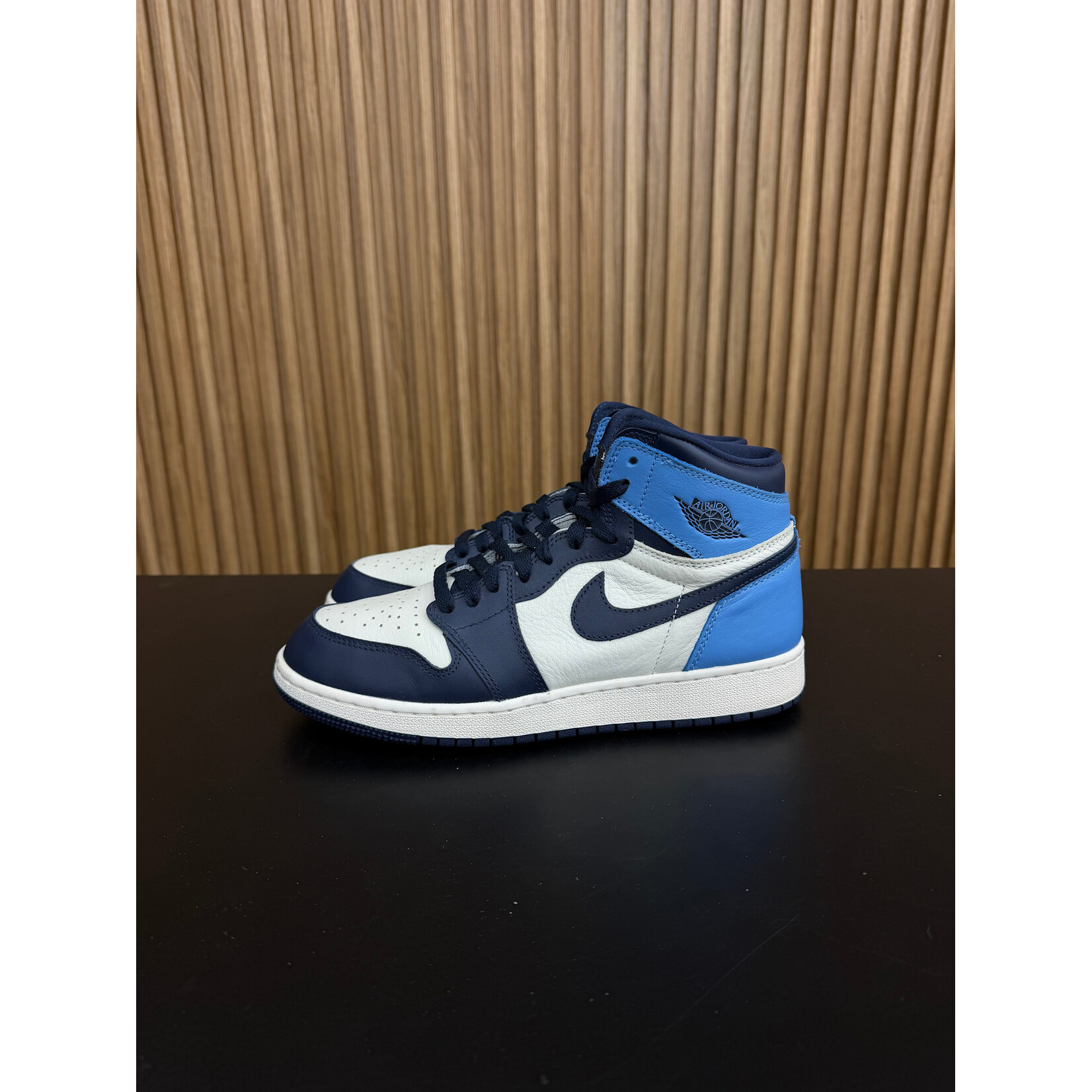 Jordan Jordan 1 Retro High Obsidian (GS) Size 7, PREOWNED