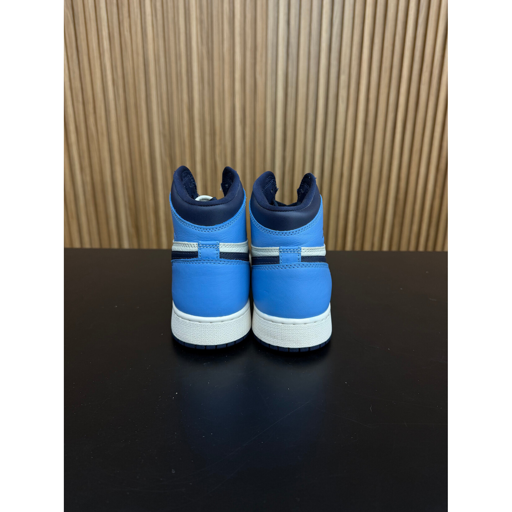 Jordan Jordan 1 Retro High Obsidian (GS) Size 7, PREOWNED