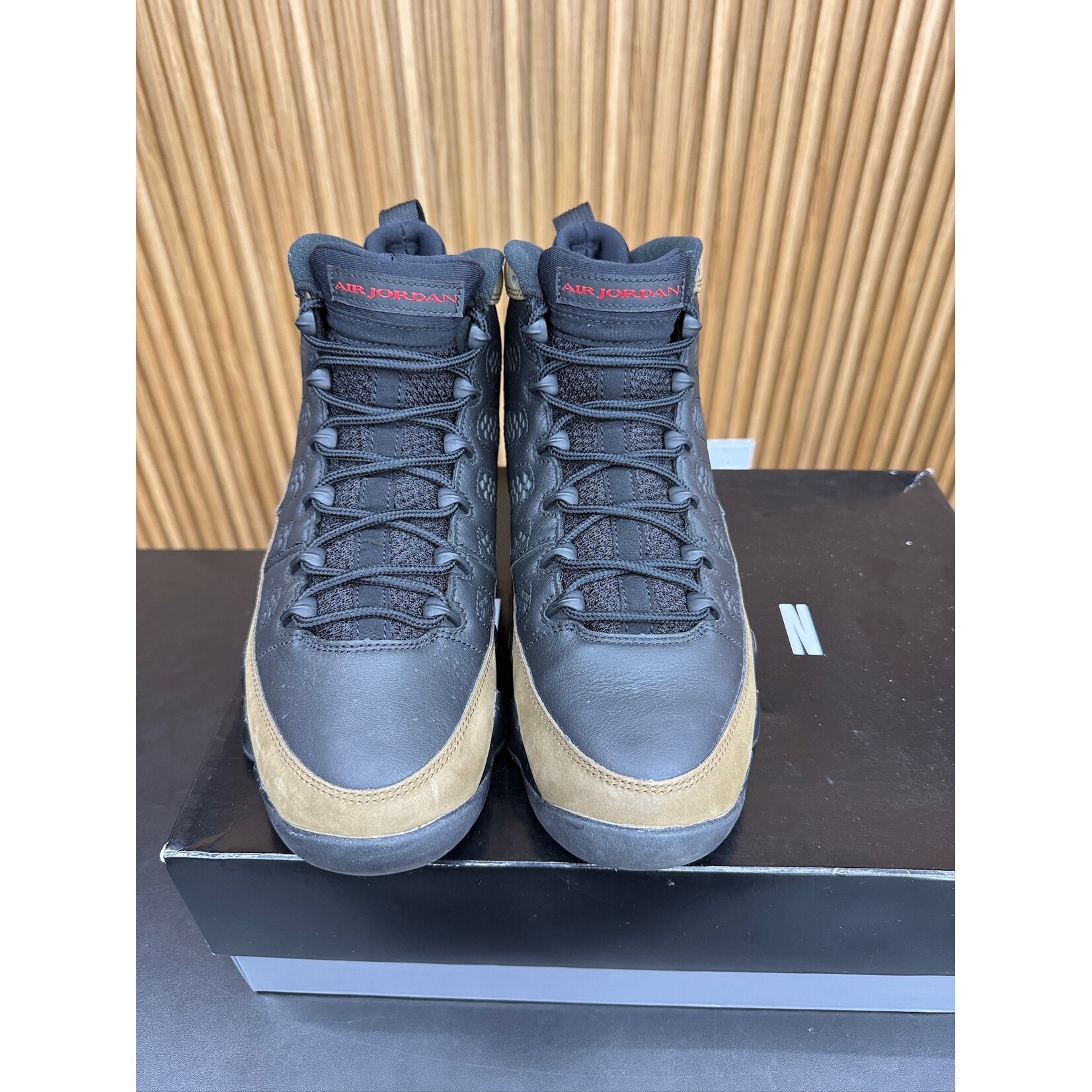 Jordan Jordan 9 Retro Olive (2024) Size 9, PREOWNED*